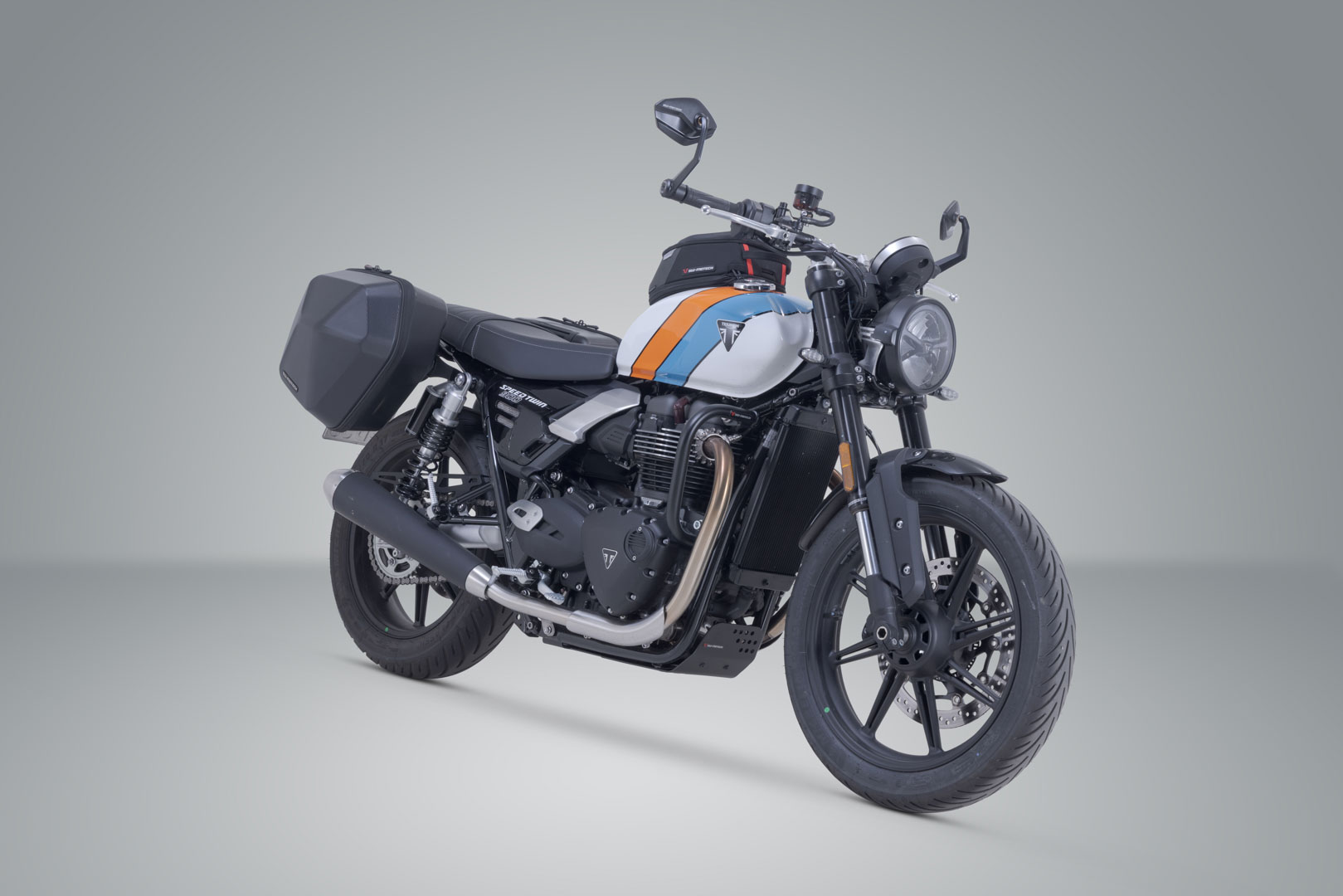 Sistem lateral SW-Motech URBAN ABS - 2x 16,5 l. Triumph Speed Twin 900 (24-). Figura 2