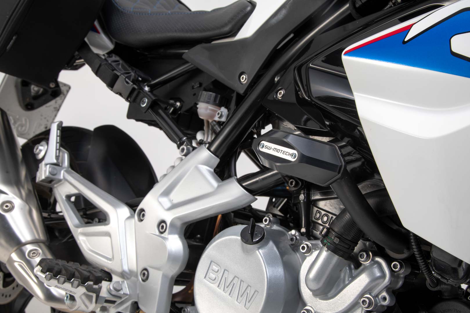 Kit SW-Motech Frame slider - Negru. BMW G 310 R (16-20). Figura 3