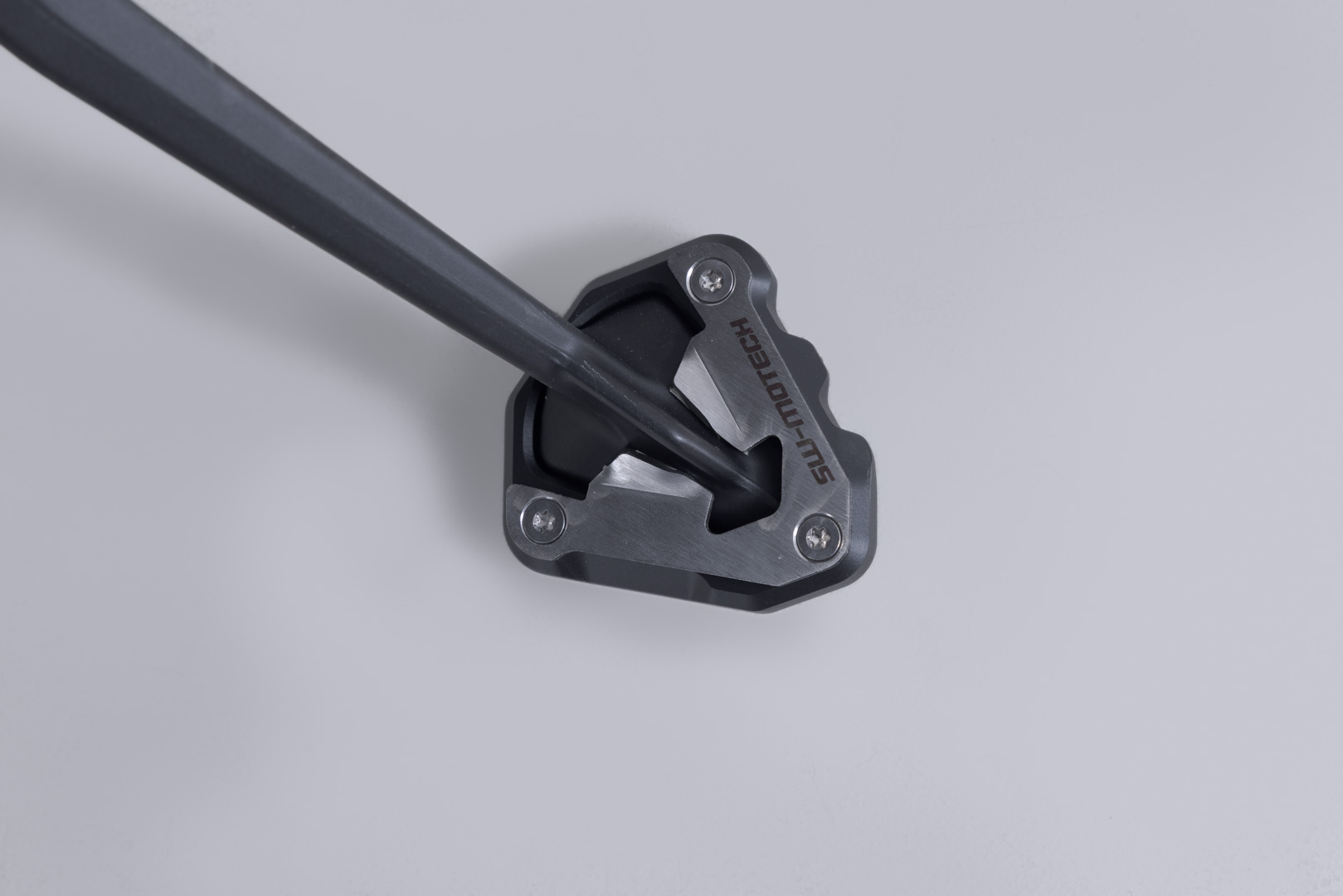 SW-Motech förlängning för sidofot – svart/silver. KTM 1390 Super Adv S / EVO (24-). Figur 1