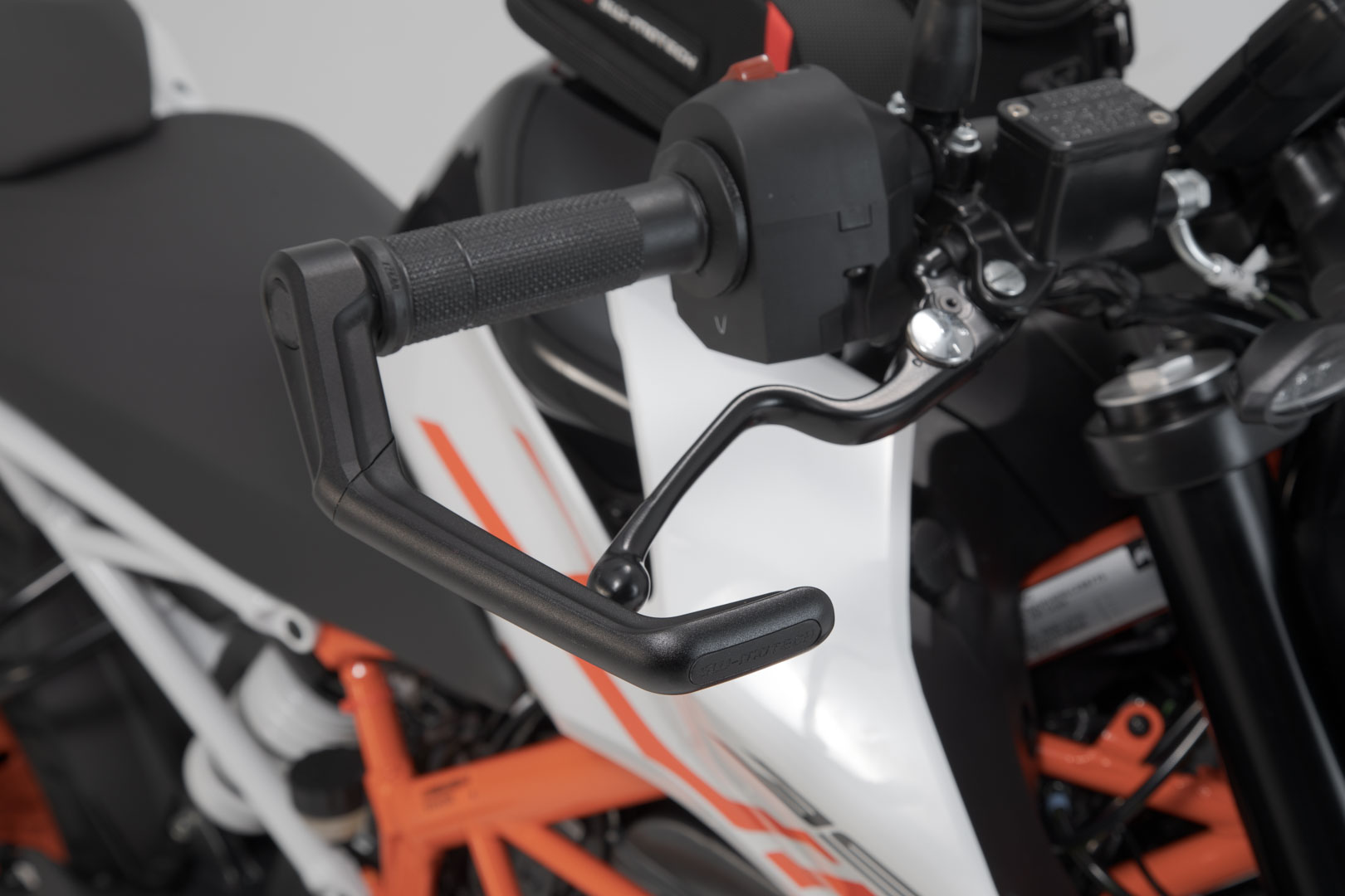 Protecții SW-Motech - Negri. 390 Duke, Monster 937, MT-03, Tuono 1100. Figura 4