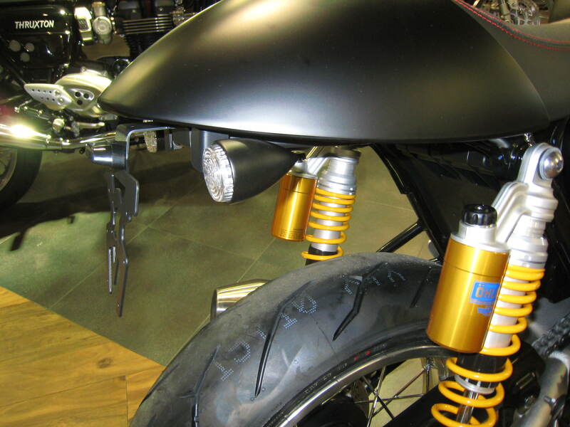 Design de acces Suport pentru plăcuțe pentru aripa roții Black Triumph Thruxton 1200 Figura 6