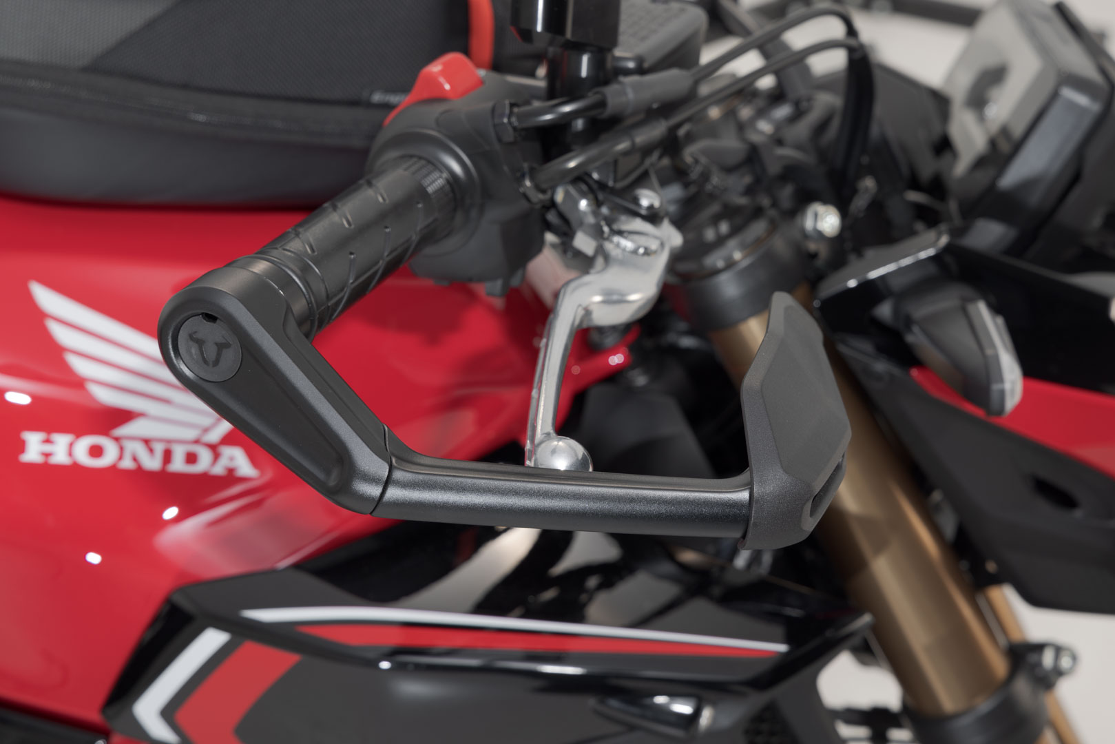 Protecții SW-Motech cu protecție împotriva vântului - Negru. Honda CB650R, CB500F, CB500 Hornet. Figura 5