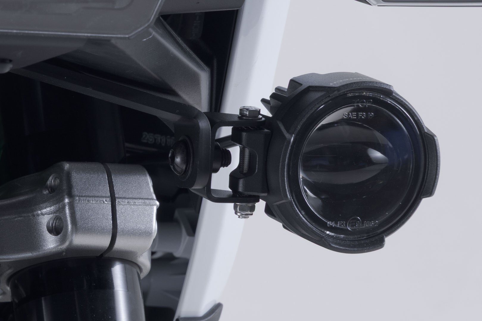 Side view of SW-Motech EVO fog light kit - Black. Kawasaki KLE500 / KLE500 SE (26-).
