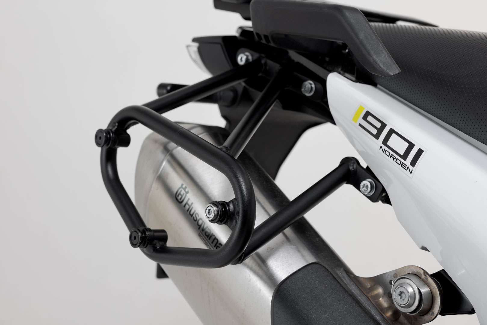 SW-Motech SLC sidohållare höger - Husqvarna Norden 901 (21-). Figur 4