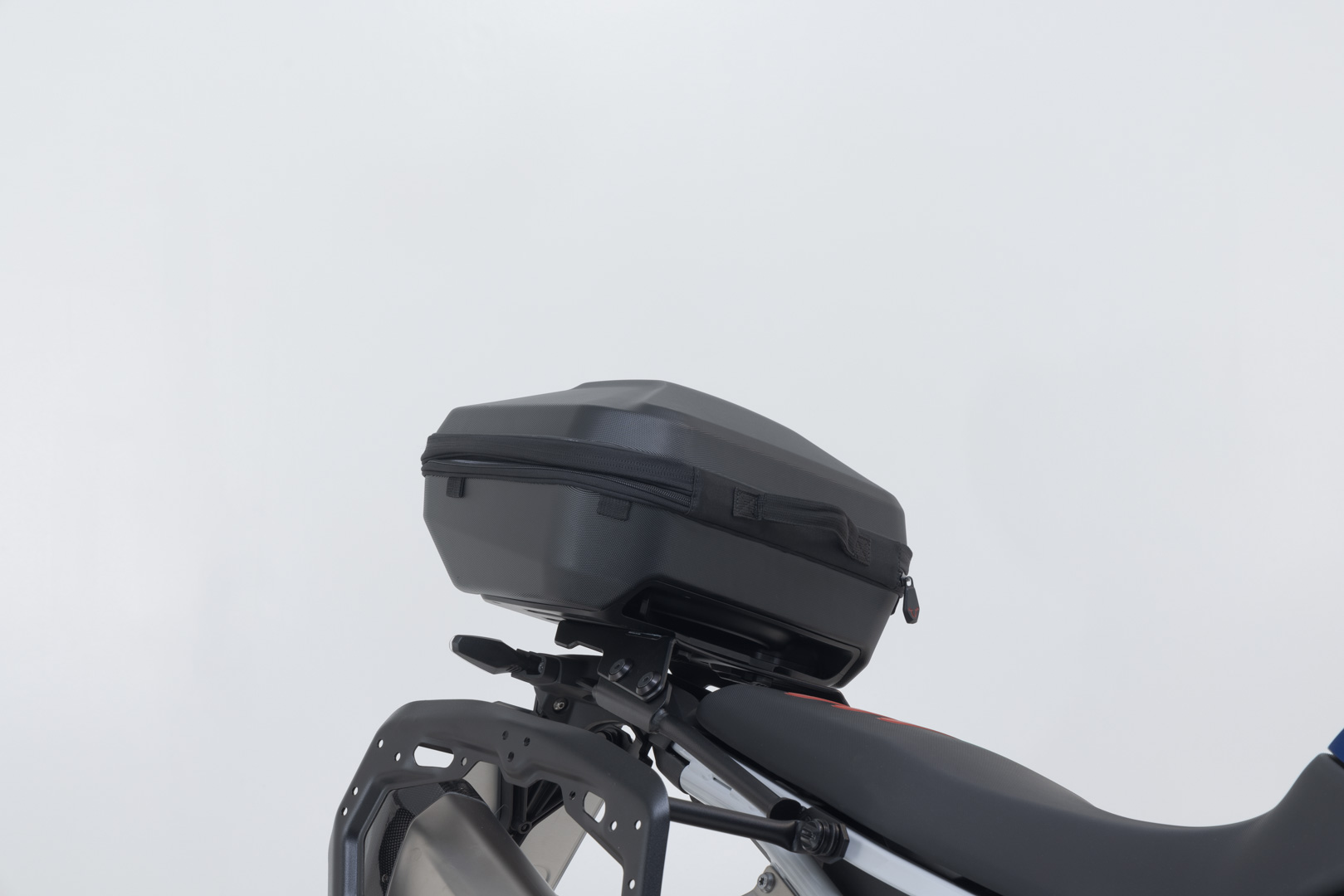 Sistem de carcasă superioară SW-Motech URBAN ABS - Negru. BMW F 900 GS (23-). Figura 5