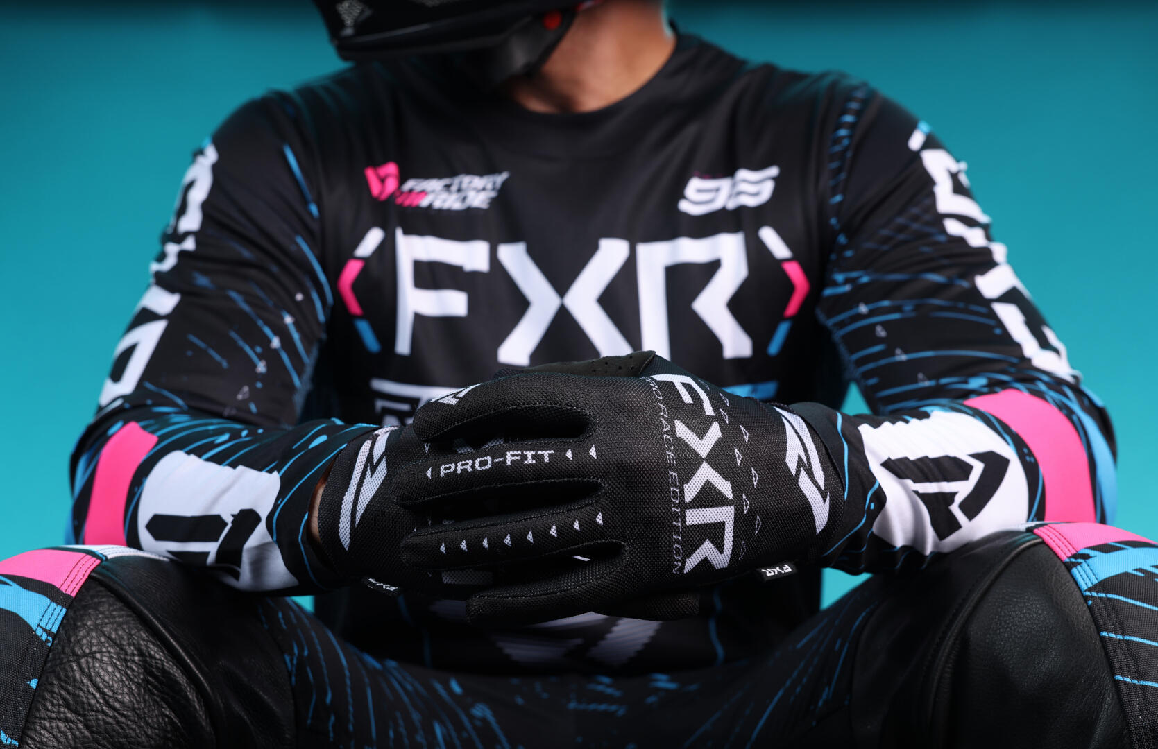 FXR Podium 2025 Pantaloni de motocross Negru/Albastru/Roz 32 Figura 3