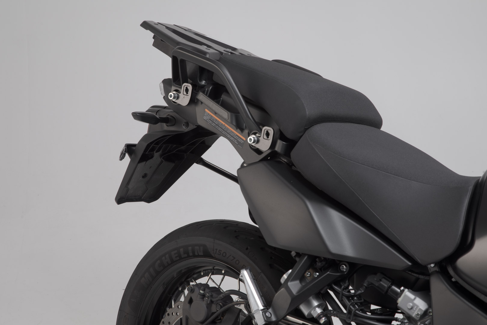 Portavion lateral SW-Motech PRO - Negru. Yamaha XT1200Z Super Ténéré (10-). Figura 5