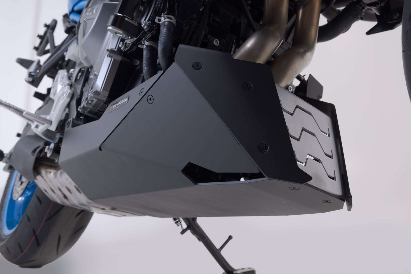 SW-Motech frontspoiler - Svart/Silver. Suzuki GSX-8S (22-)/GSX-8T (25-). Figur 3