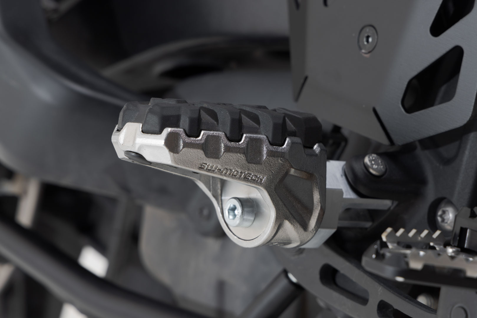 SW-Motech EVO fotstödssats - Harley-Davidson Pan America (21-). Figur 2