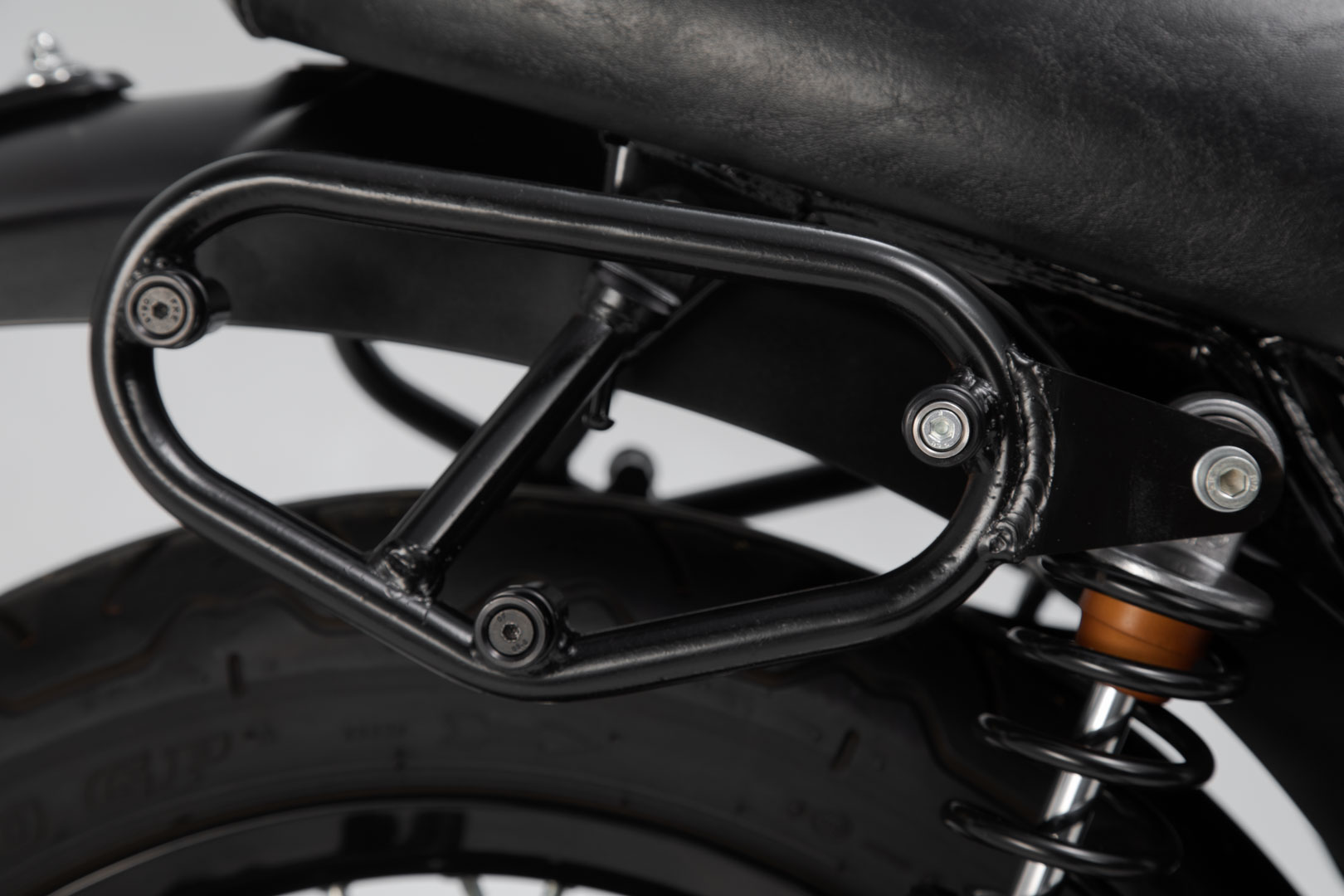 SW-Motech Legend Gear sistem de geantă laterală LC - Kawasaki W800 / Street / Cafe (11-), W650 (99-06). Figura 3