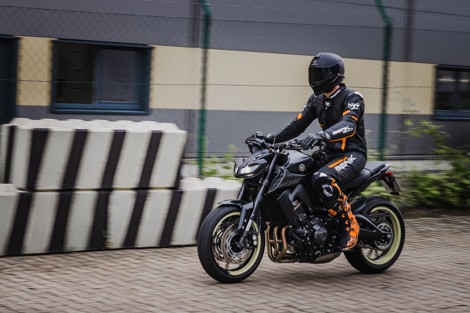 Berik Losail One Piece Motorcycle Leather Suit black/orange 56 Figure 3