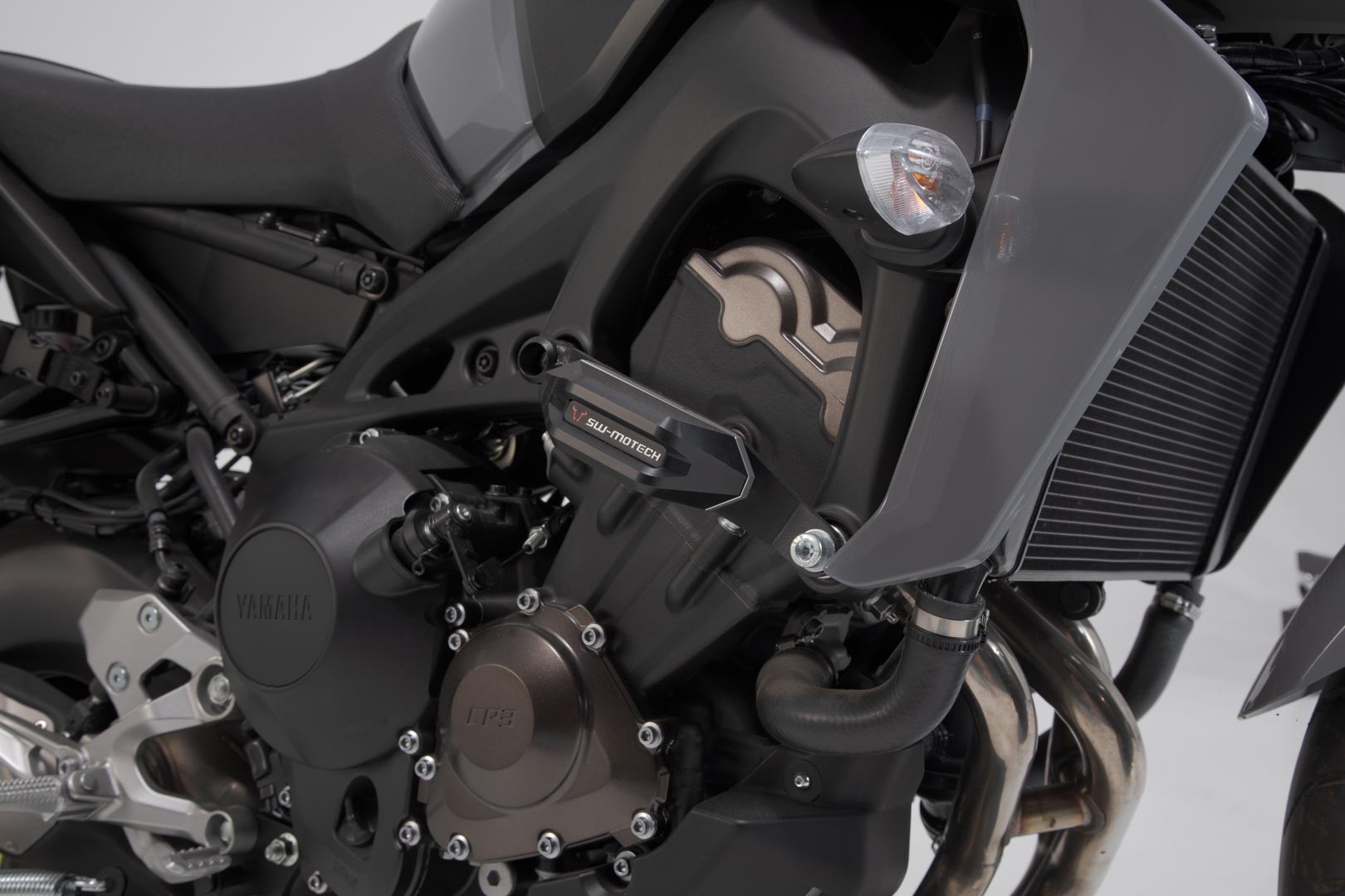 Kit SW-Motech Frame slider - Negru. Yamaha MT-09/Tracer, XSR900/Abarth. Figura 4