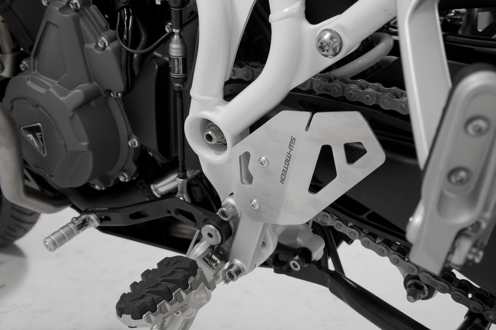 SW-Motech Heel guard stânga - Negru. Triumph Tiger 900/GT/Rally/Pro (19-23). Figura 4