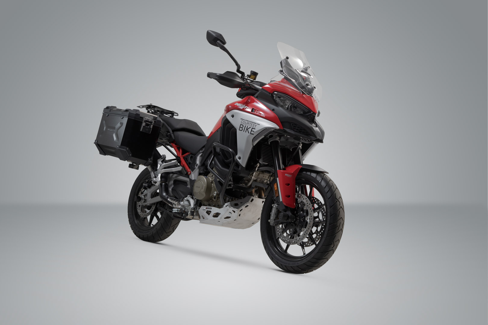 SW-Motech TRAX ADV höljessystem i aluminium amerikansk modell - Svart. 45/45L. Multistr V4 (20-24), Sport/GT/Rally. Figur 2