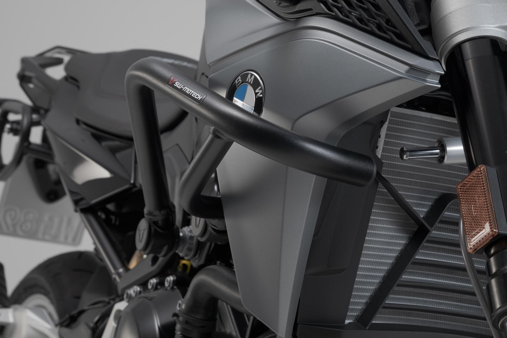SW-Motech Crash bar - Negru. BMW F 900 R (19-). Figura 3