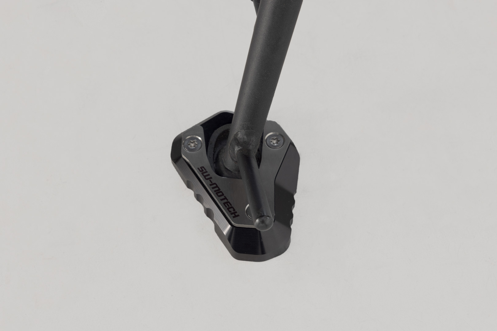 Extensie SW-Motech pentru piciorul lateral - Negru/argintiu. Kawasaki Z650/ Z650RS/ Ninja 650. Figura 2