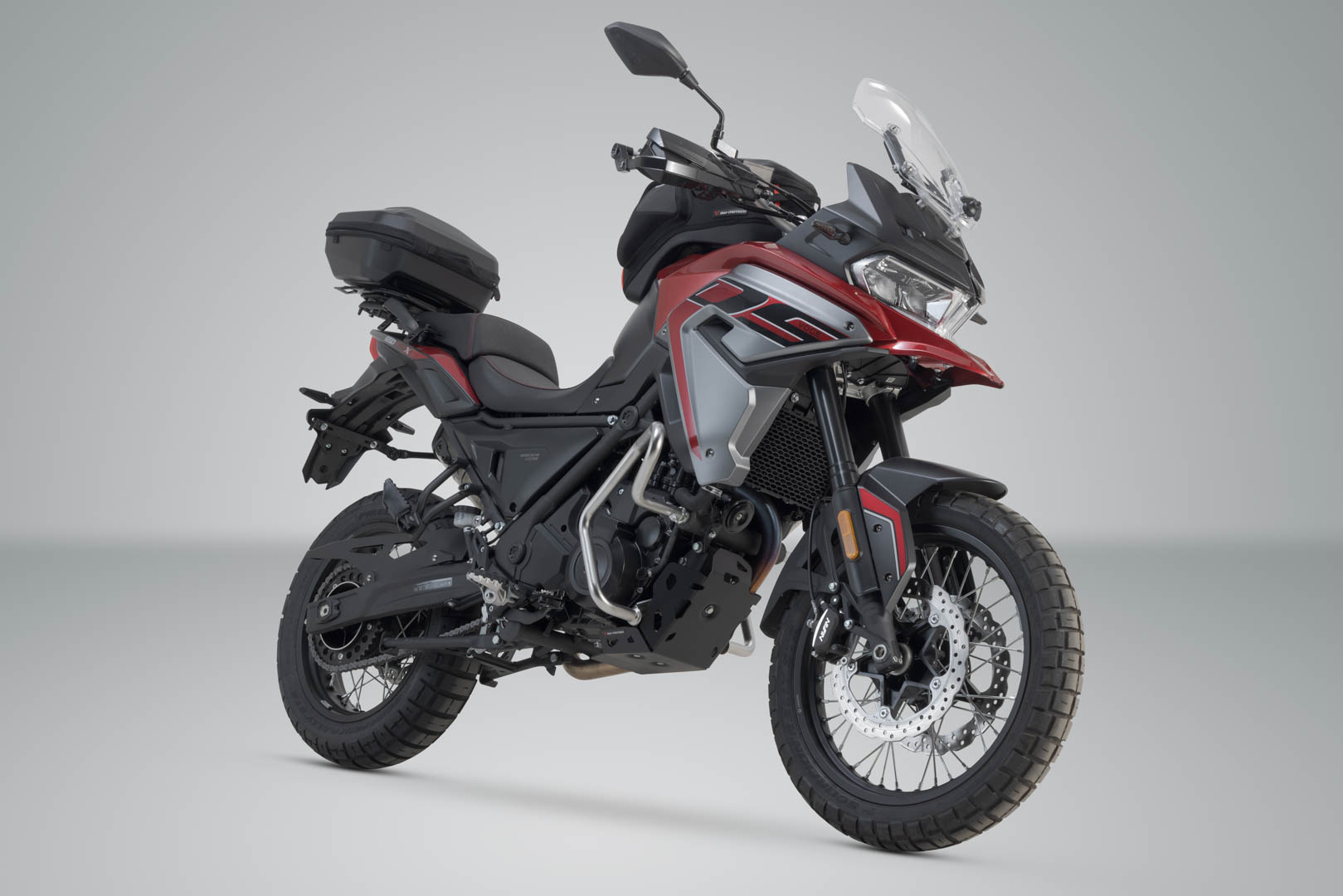 SW-Motech URBAN ABS toppfodral - Svart. Voge 650 DS/X. Figur 2