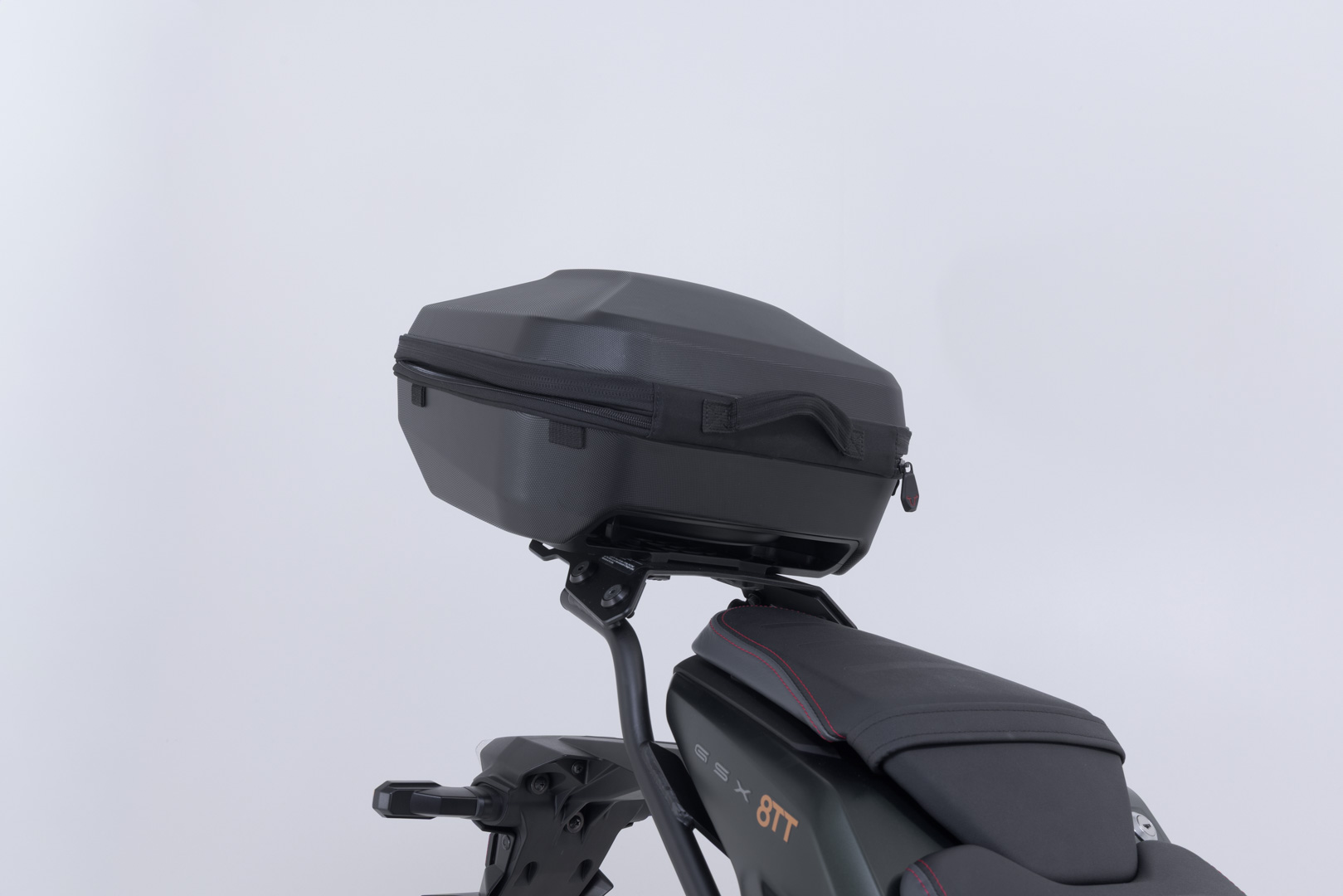 Sistem de carcasă superioară SW-Motech URBAN ABS - Negru. Suzuki GSX-8T / TT (25-). Figura 5