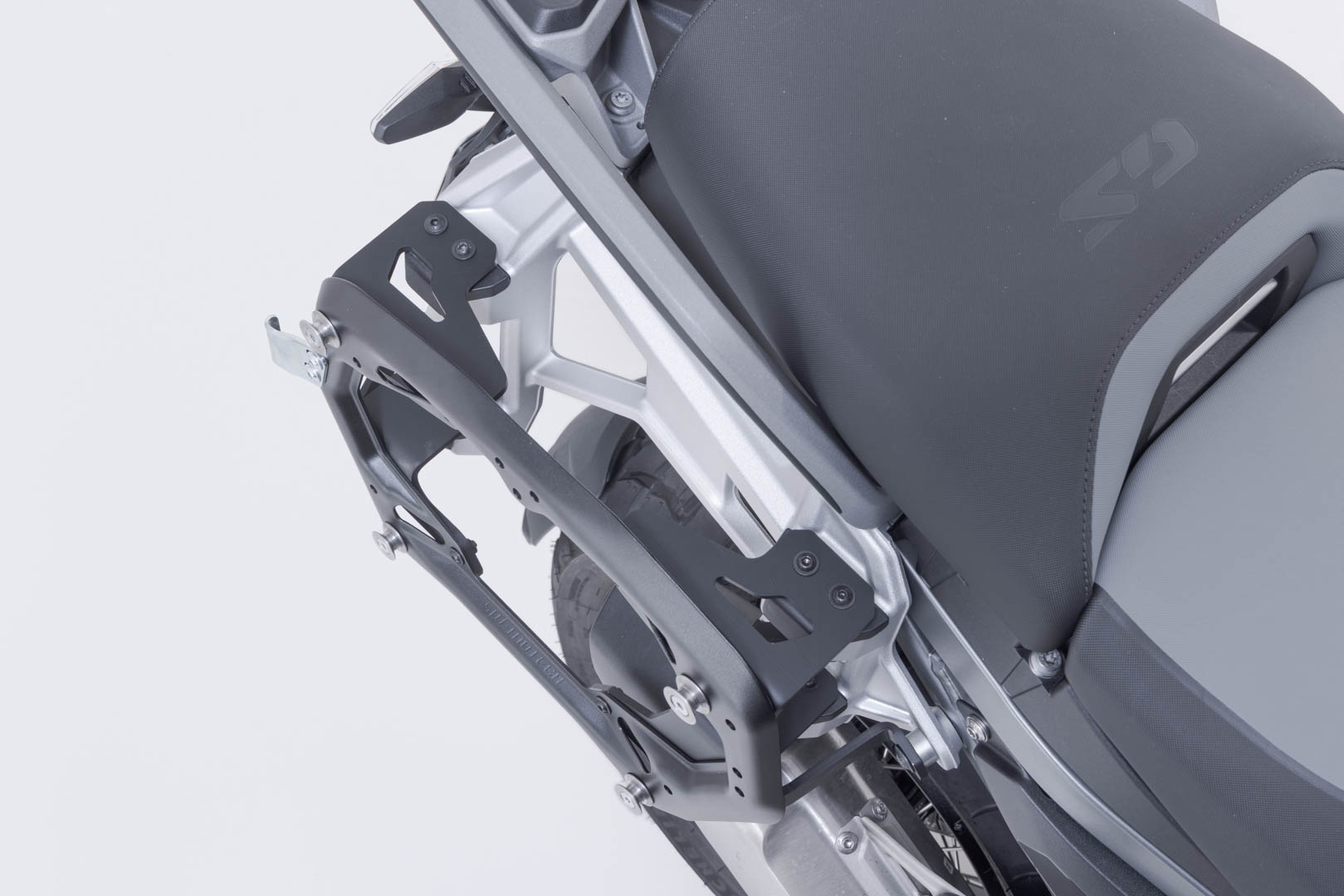 Suport lateral SW-Motech PRO pentru suportul original al carcasei - Negru. BMW R 1300 GS / R 1300 GS Adventure. Figura 3