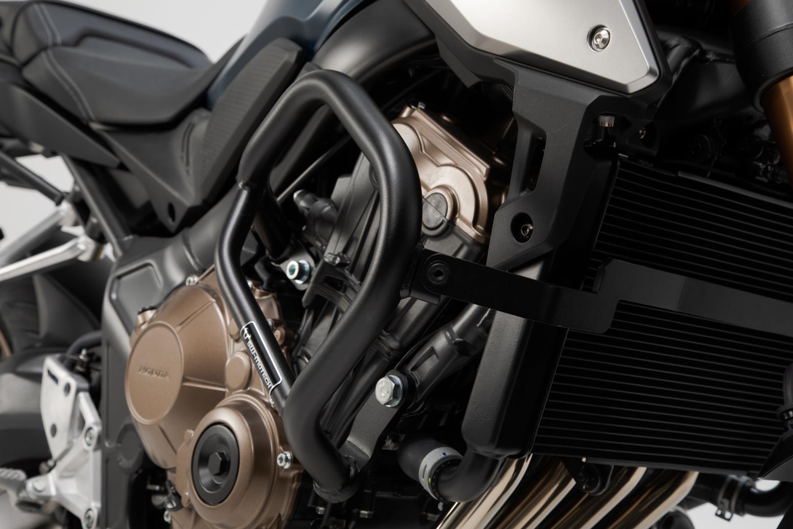 SW-Motech Crash bar - Svart. Honda CB650F (14-18) / CB650R (18-). Figur 1
