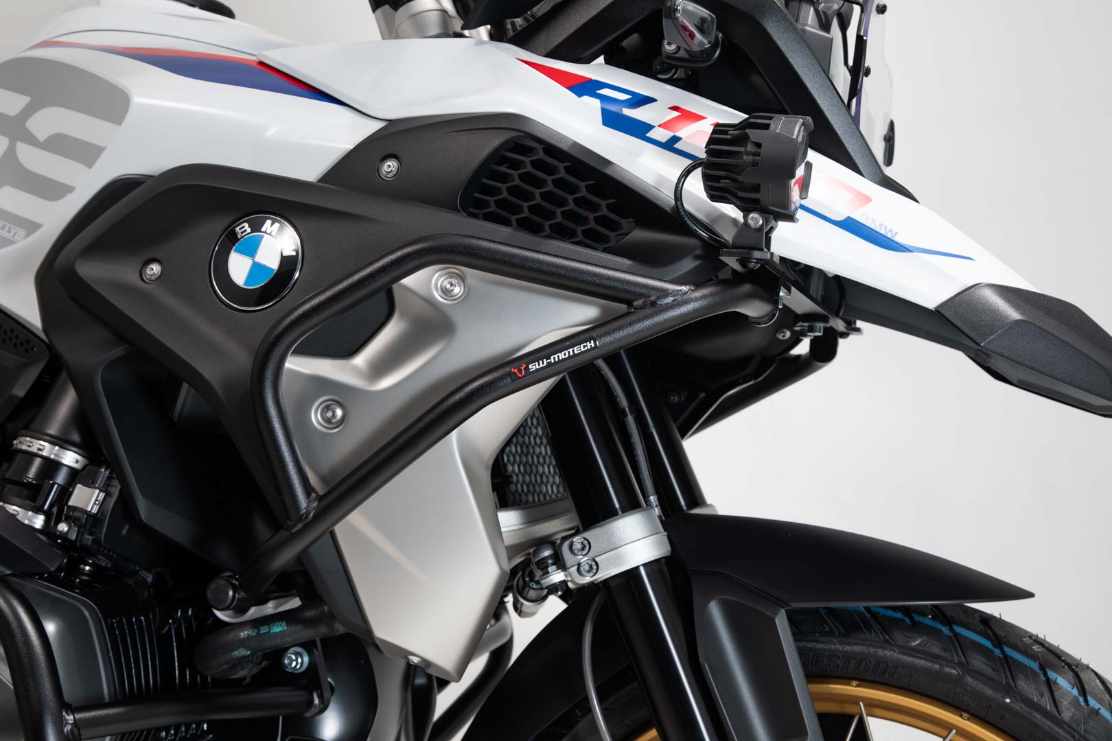 SW-Motech bară superioară de siguranță - Neagră. BMW R 1200 GS (16-18), R 1250 GS (18-). Figura 4