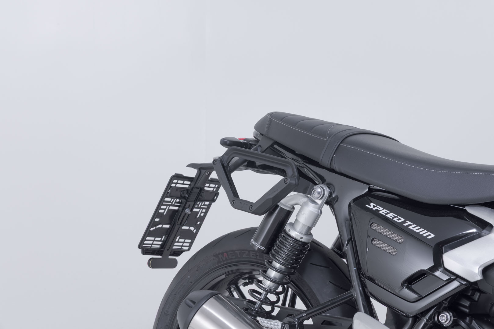 SW-Motech V-LOC sidobärare höger – Triumph Speed Twin 1200 (18-). Figur 3