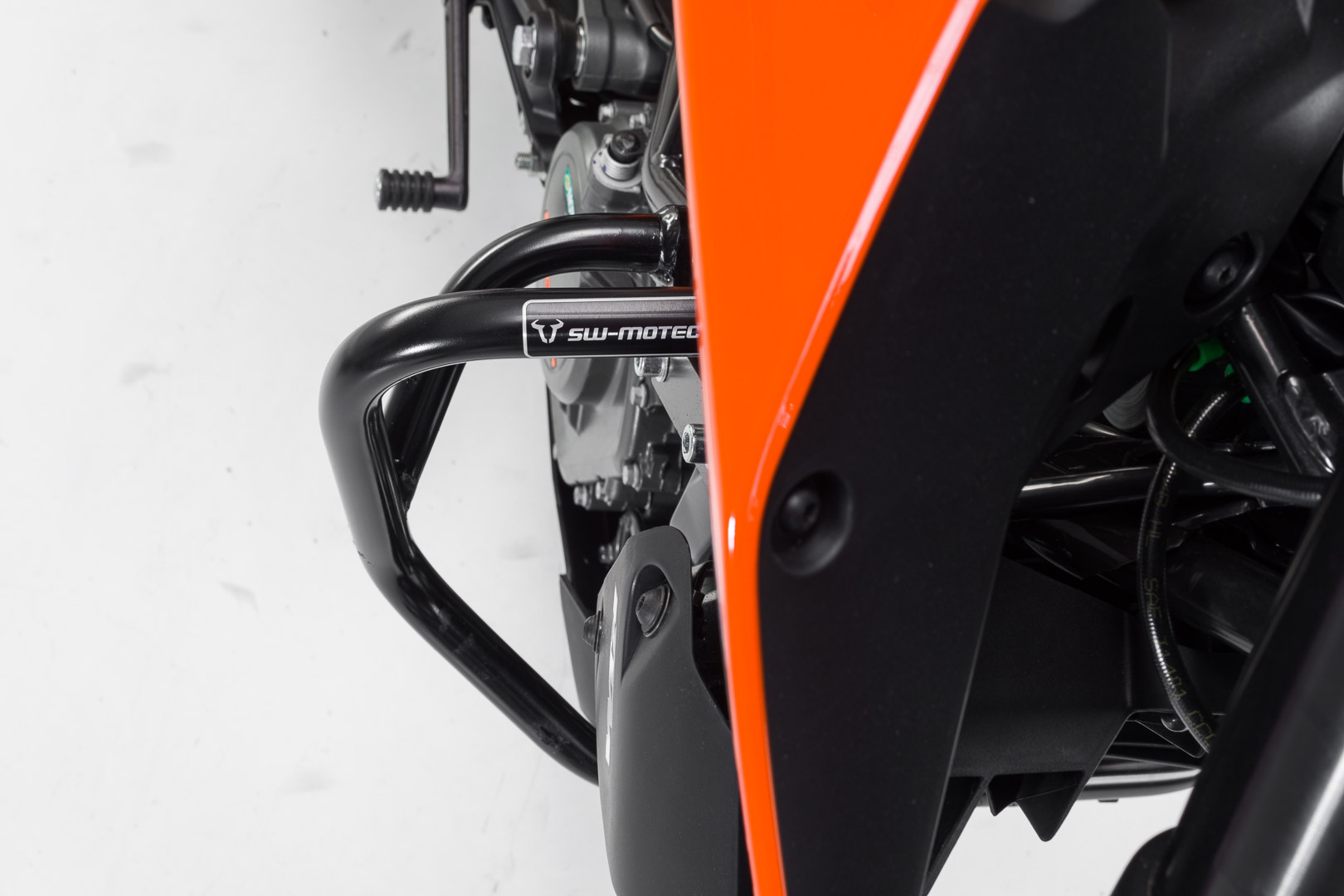 SW-Motech Crash bar - Negru. KTM 125 (11-20) / 200 Duke (11-16). Figura 4