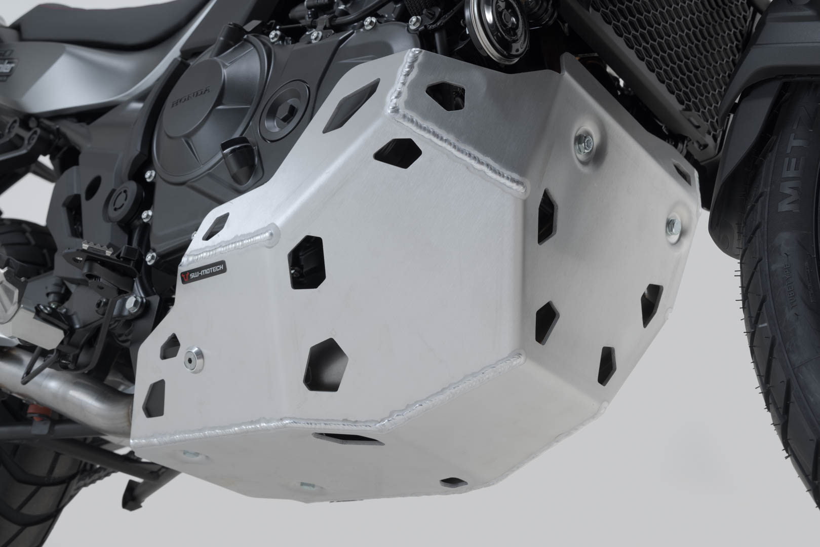 SW-Motech Motorskydd - Silver. Honda XL750 Transalp (22-). Figur 4