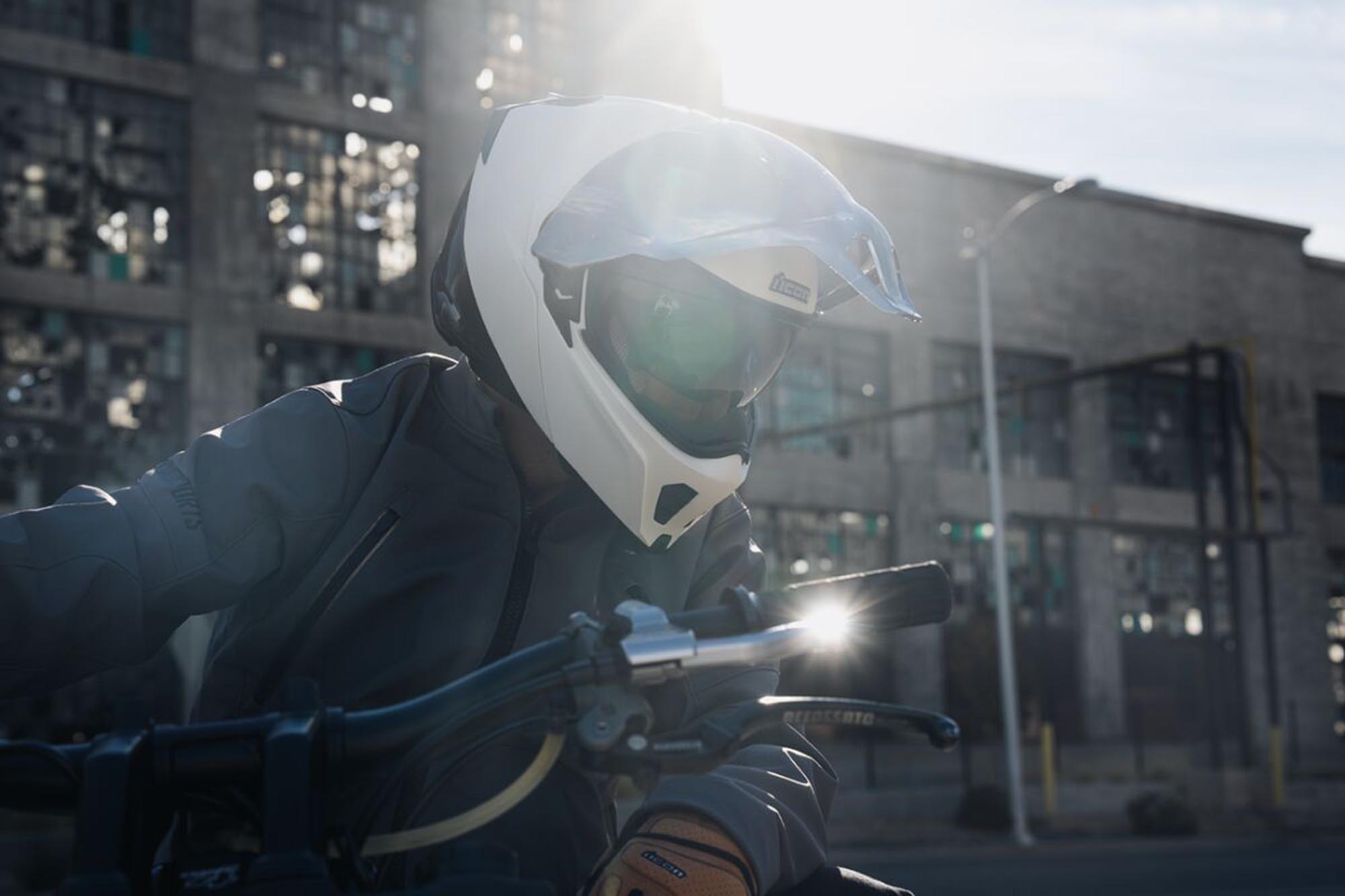 Icon Threshold Helmet white XL Figure 5