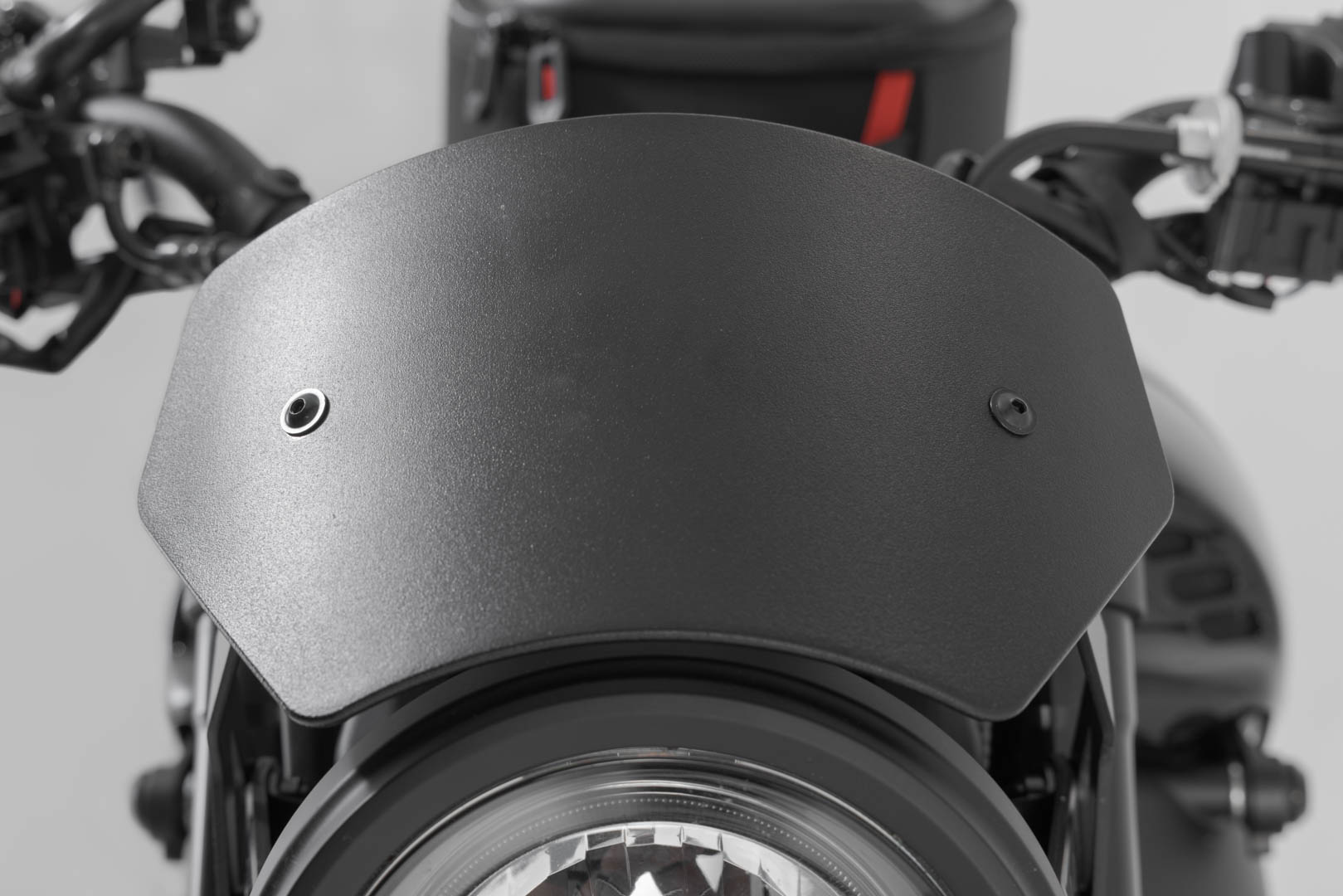 Parbrizul SW-Motech - Negru. Yamaha XSR900 (21-24). Figura 5