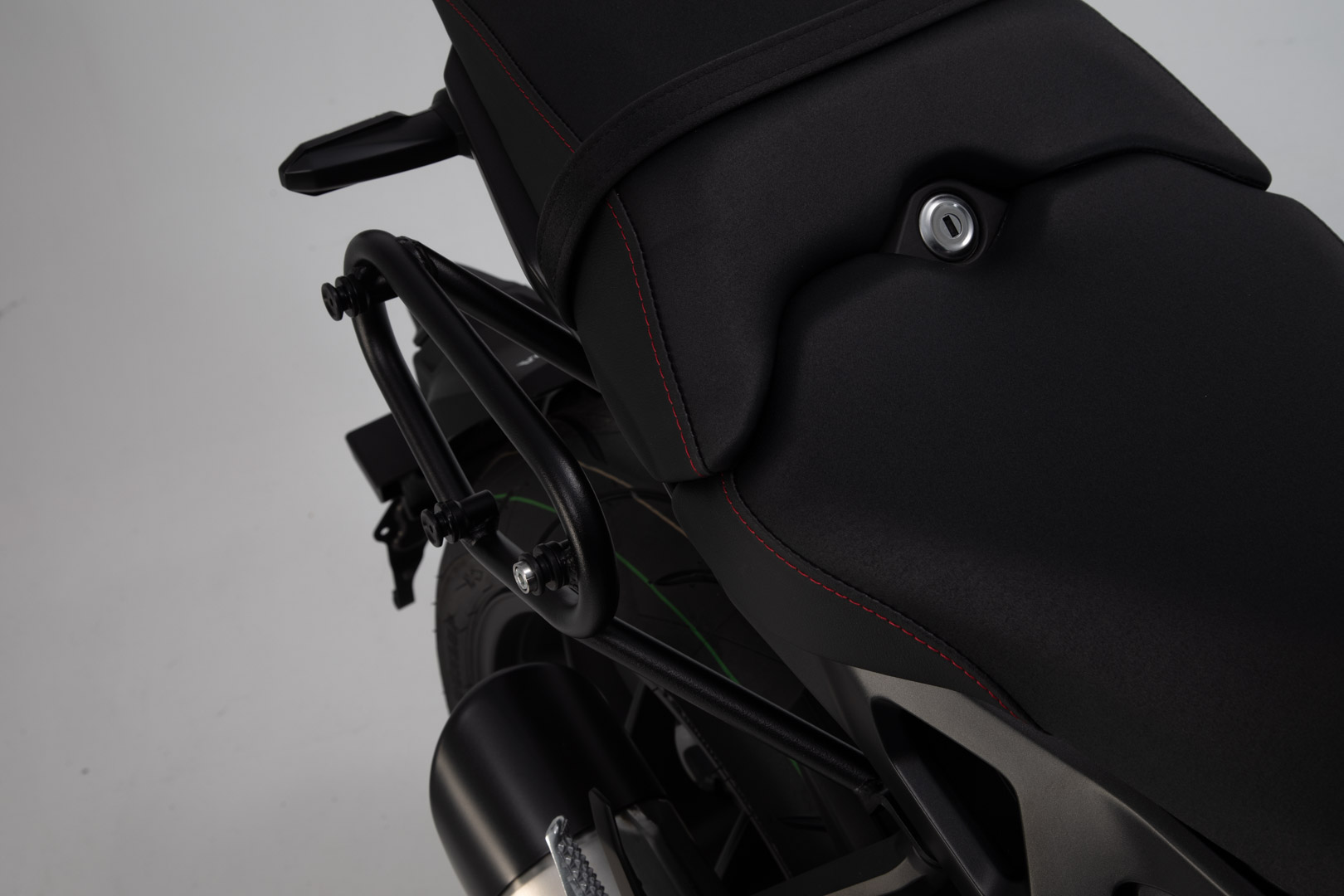 SW-Motech SLC portavion lateral dreapta - Honda CB1000R (18-20). Figura 5