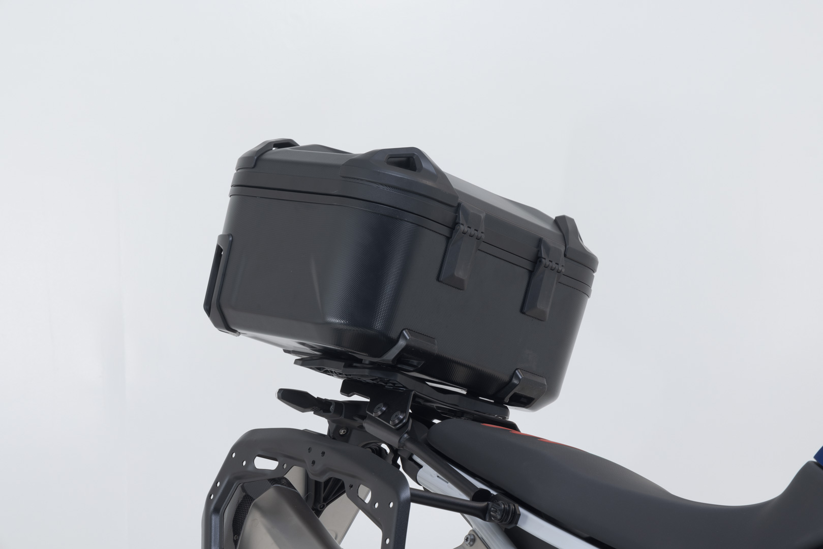 Setul SW-Motech Adventure DUSC cu majusculă L - Negru. BMW F 900 GS (23-). Figura 5