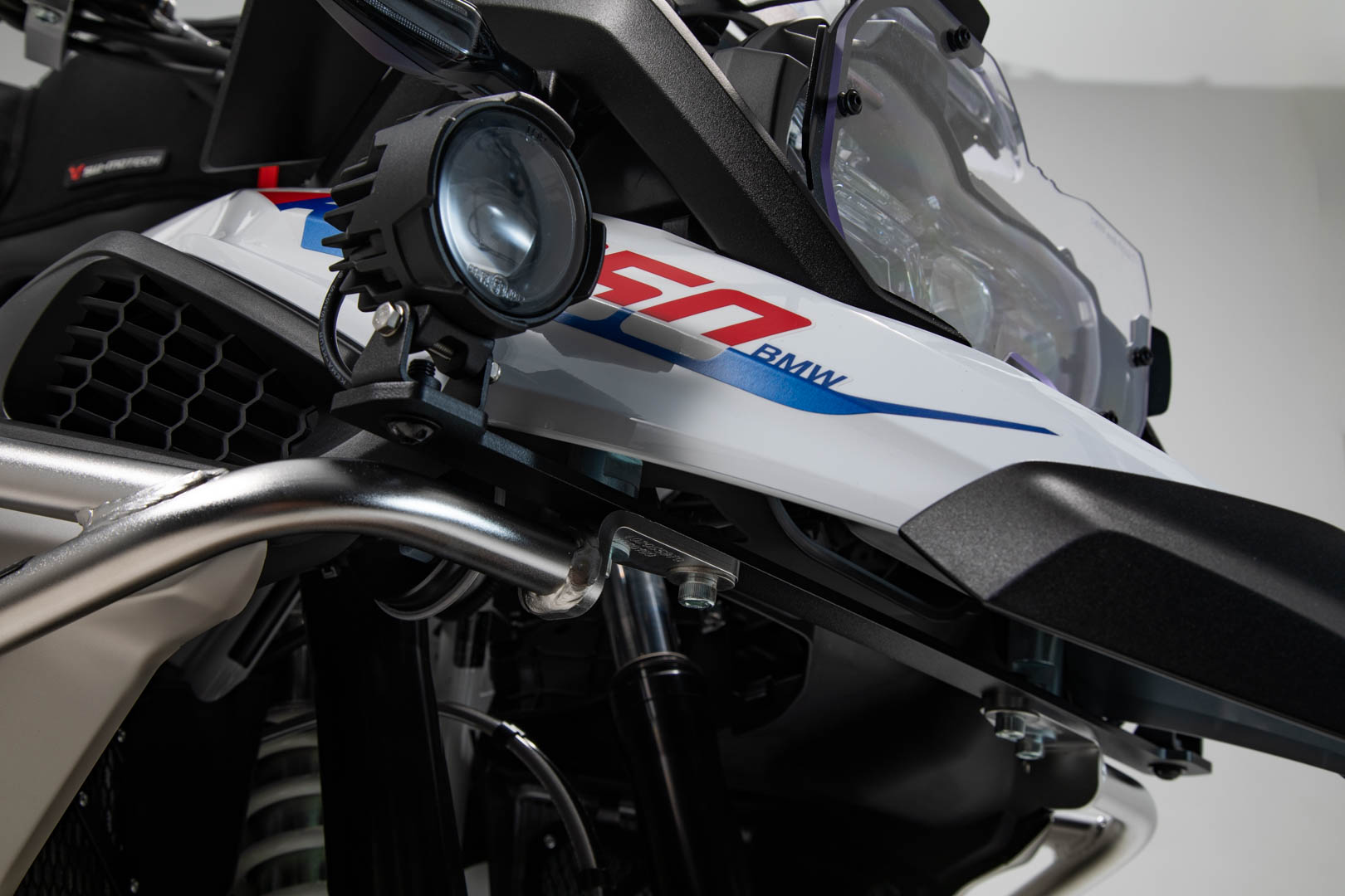 Suporturi pentru lumini SW-Motech - Negru. BMW R 1200 GS (12-18), R 1250 GS (18-). Figura 4