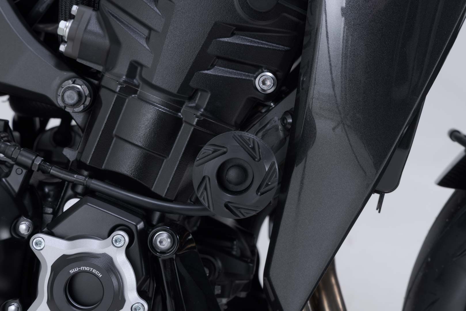 SW-Motech ram-sliderkit – svart. Kawasaki Z900-modeller (16-), Z1100 (25-). Figur 4