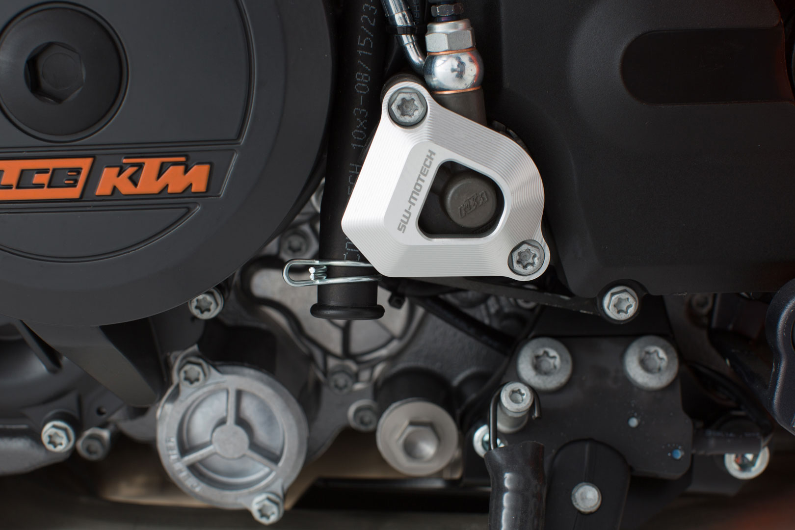 SW-Motech Protection set - KTM Adventure models. Figure 3