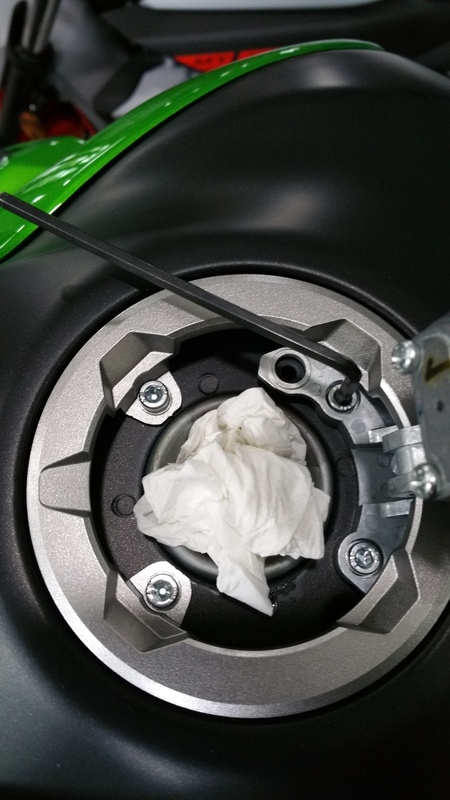 A-SIDER Ediția neagră Mâner pentru rezervor Mâner 4 șuruburi Kawasaki negru Figura 4