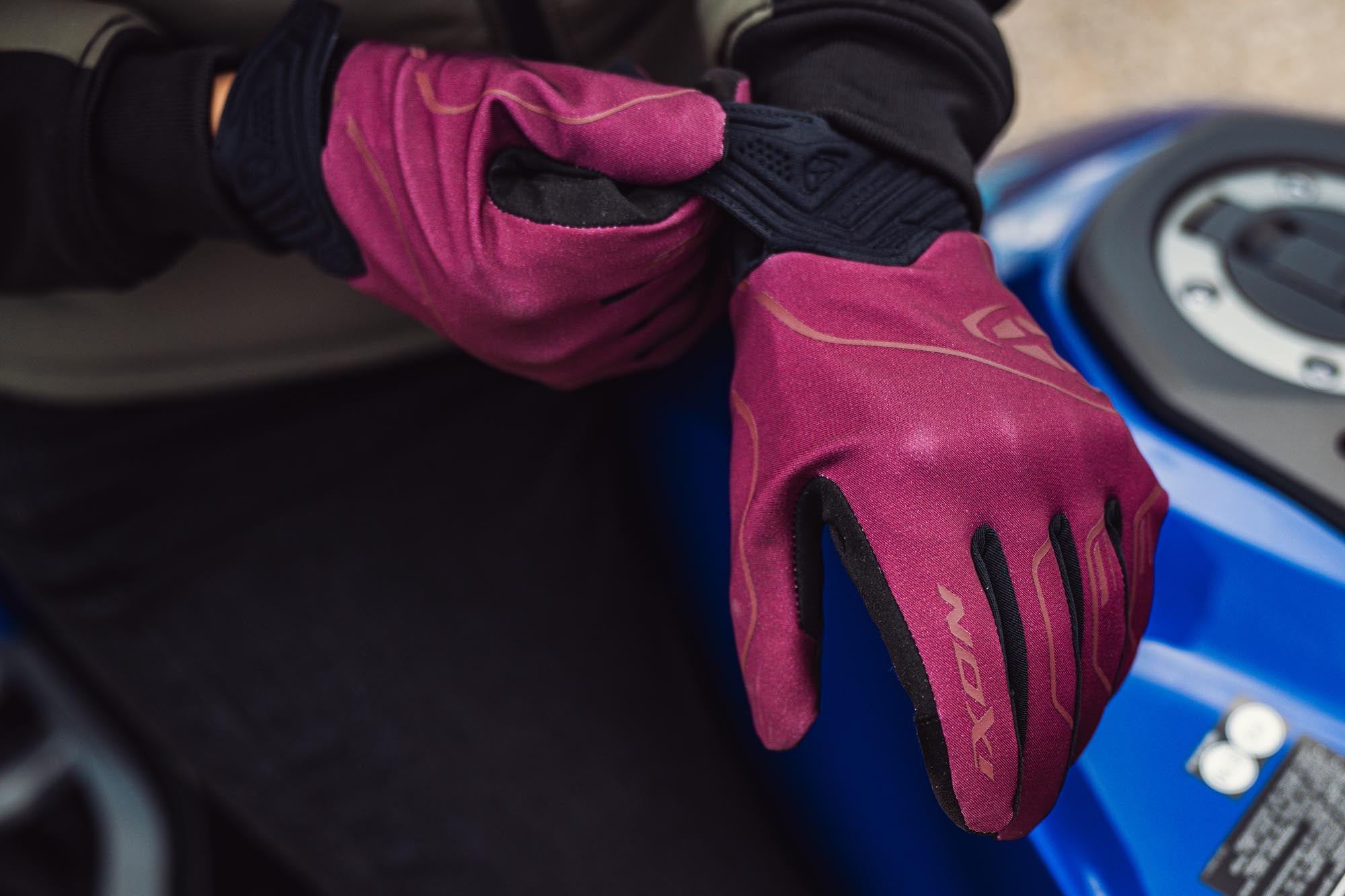Ixon Pro Hurricane 2 Winter Ladies Motorcycle Gloves XL Figure 3