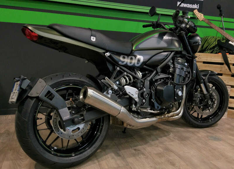 Design de acces Suport pentru plăcuțe de înmatriculare "Wheel Mounted" Kawasaki Z900RS negru Deținătorul plăcuței de înmatriculare Figura 10