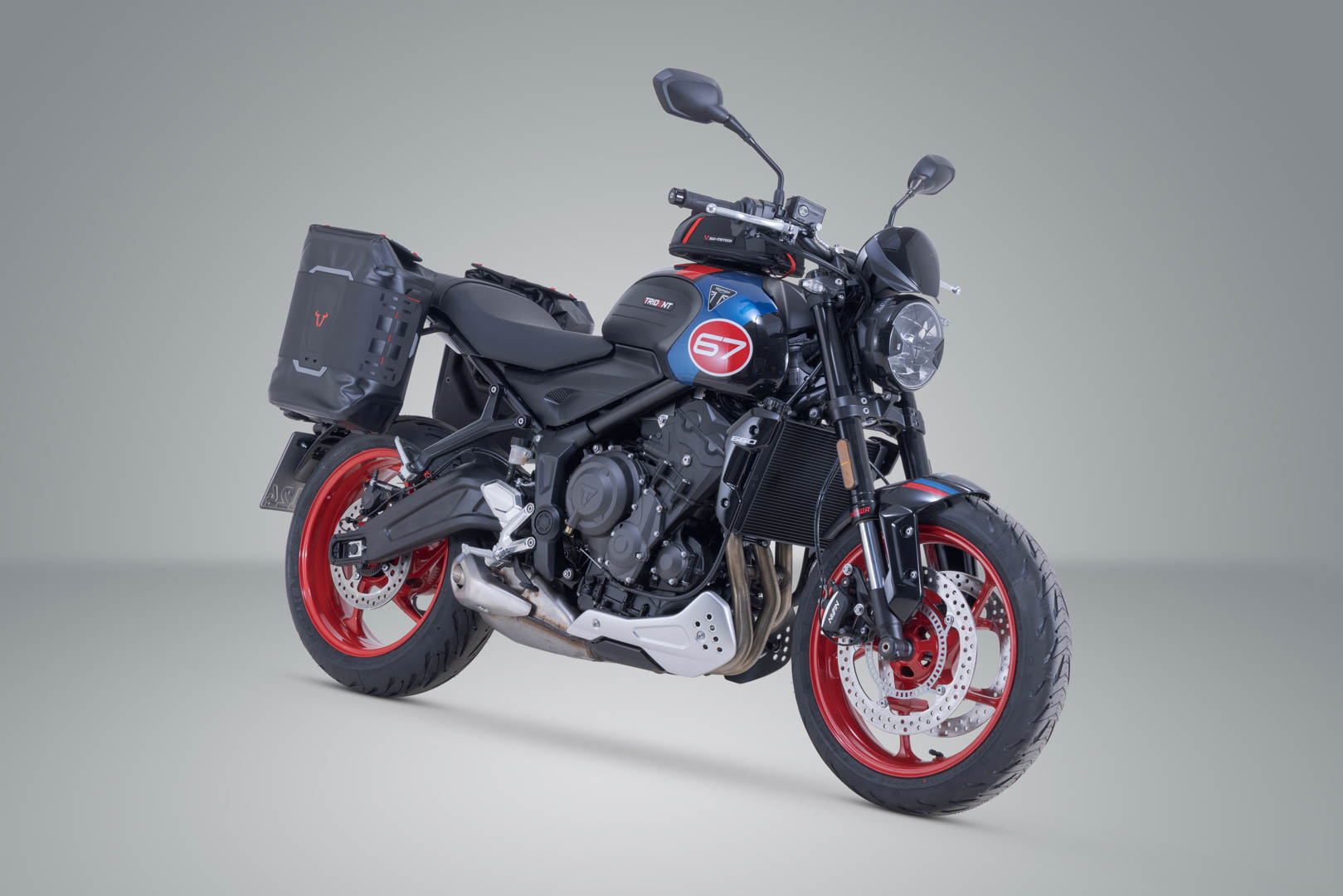 SW-Motech Side Bag WP-system V-LOC - 16/16 l. Triumph Trident 660 (21-25). Figur 2