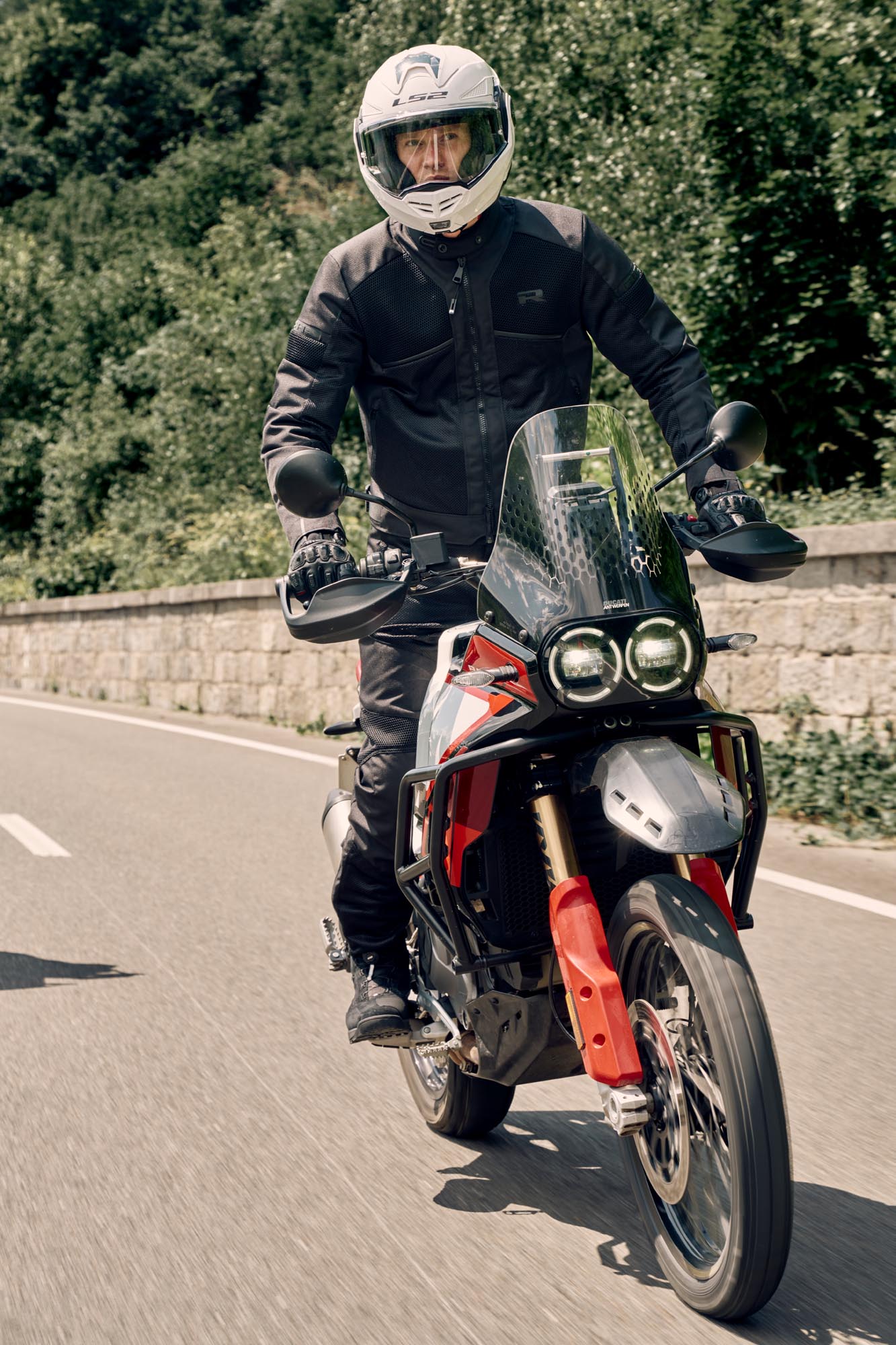 Richa Airstream X-2 waterproof Motorcycle Textile Jacket black M Figure 10
