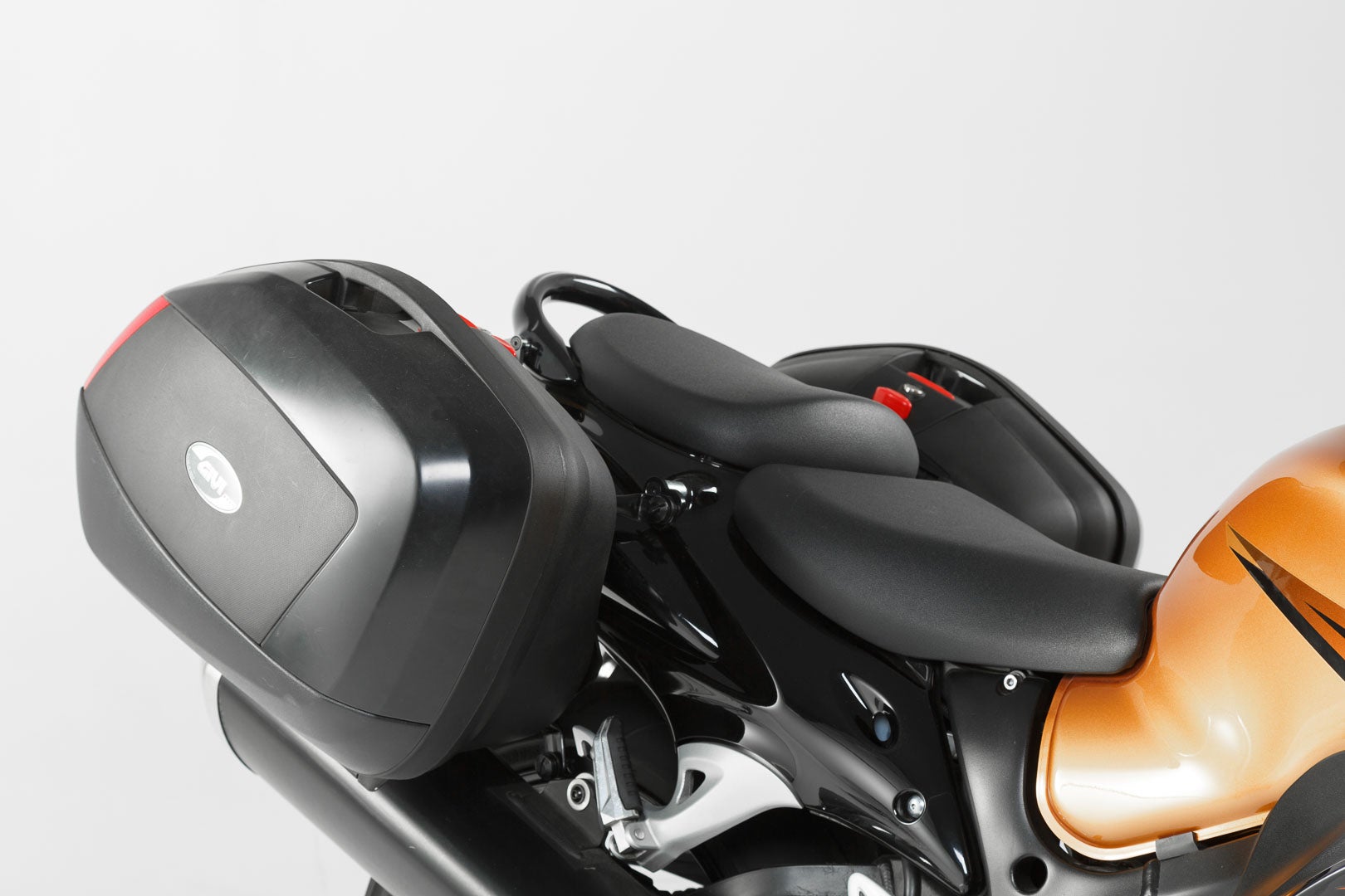 SW-Motech EVO profilbærer - Sort. Suzuki GSX 1300 R Hayabusa (08-20). Figur 1