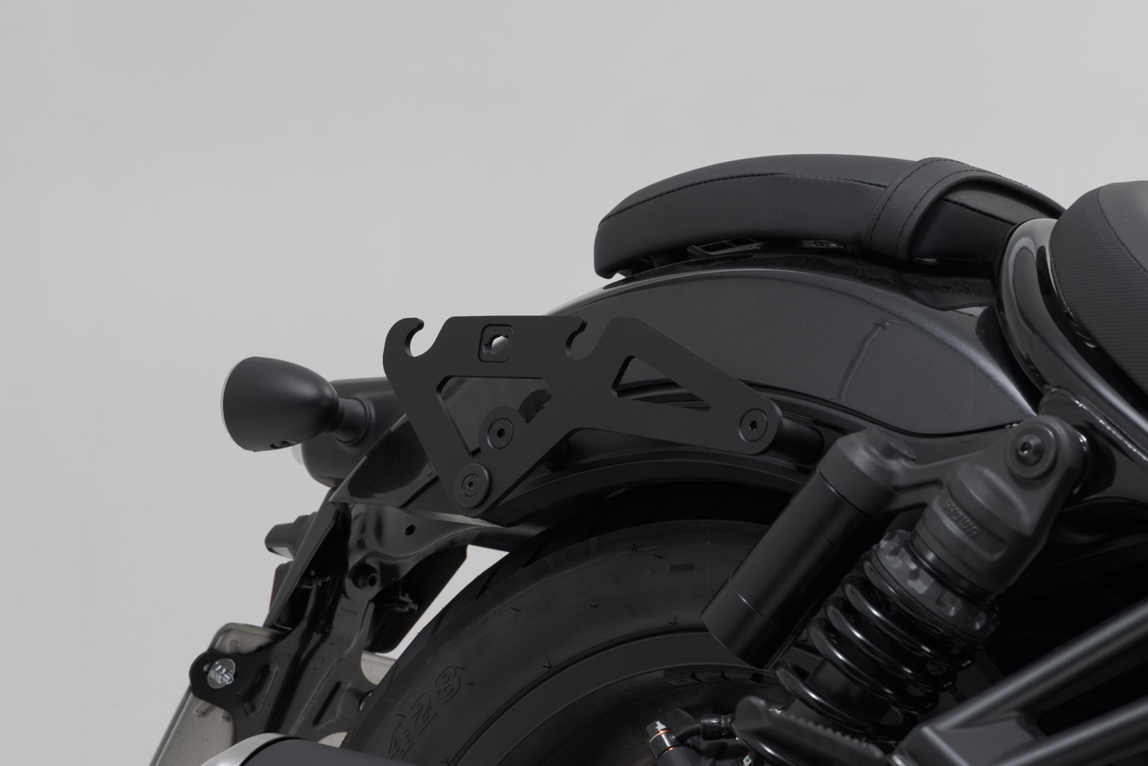 Sistem de geantă laterală SW-Motech Legend Gear LH1/LH1 - 2x 19,5 l. Honda CMX1100 Rebel (20-). Figura 4