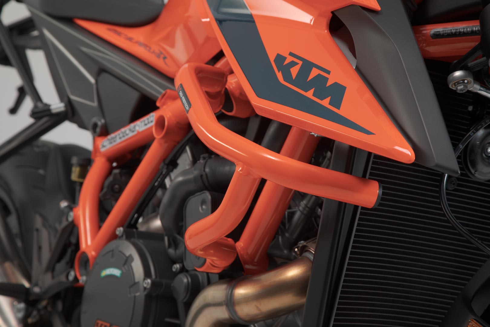 SW-Motech Crash bar - Portocaliu. KTM 1290 Super Duke R / EVO (19-). Figura 2