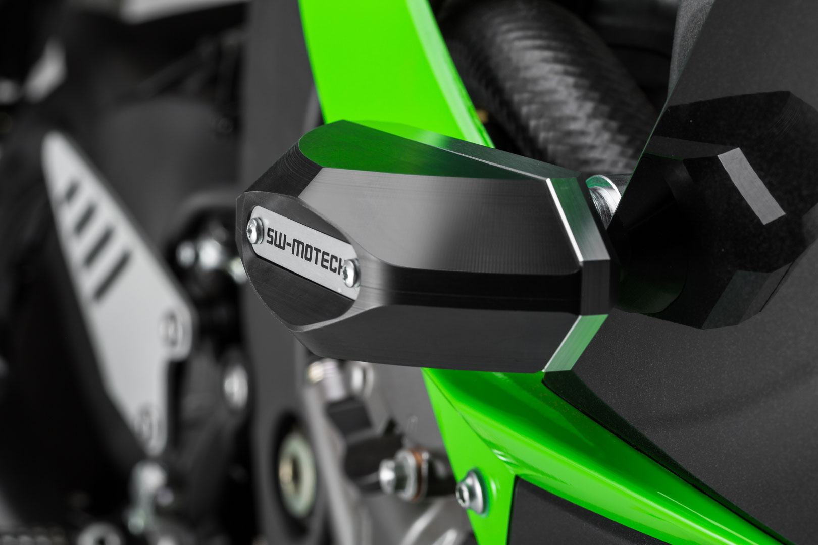 Kit SW-Motech Frame slider - Negru. Kawasaki Ninja ZX-6R 636 (13-23). Figura 2
