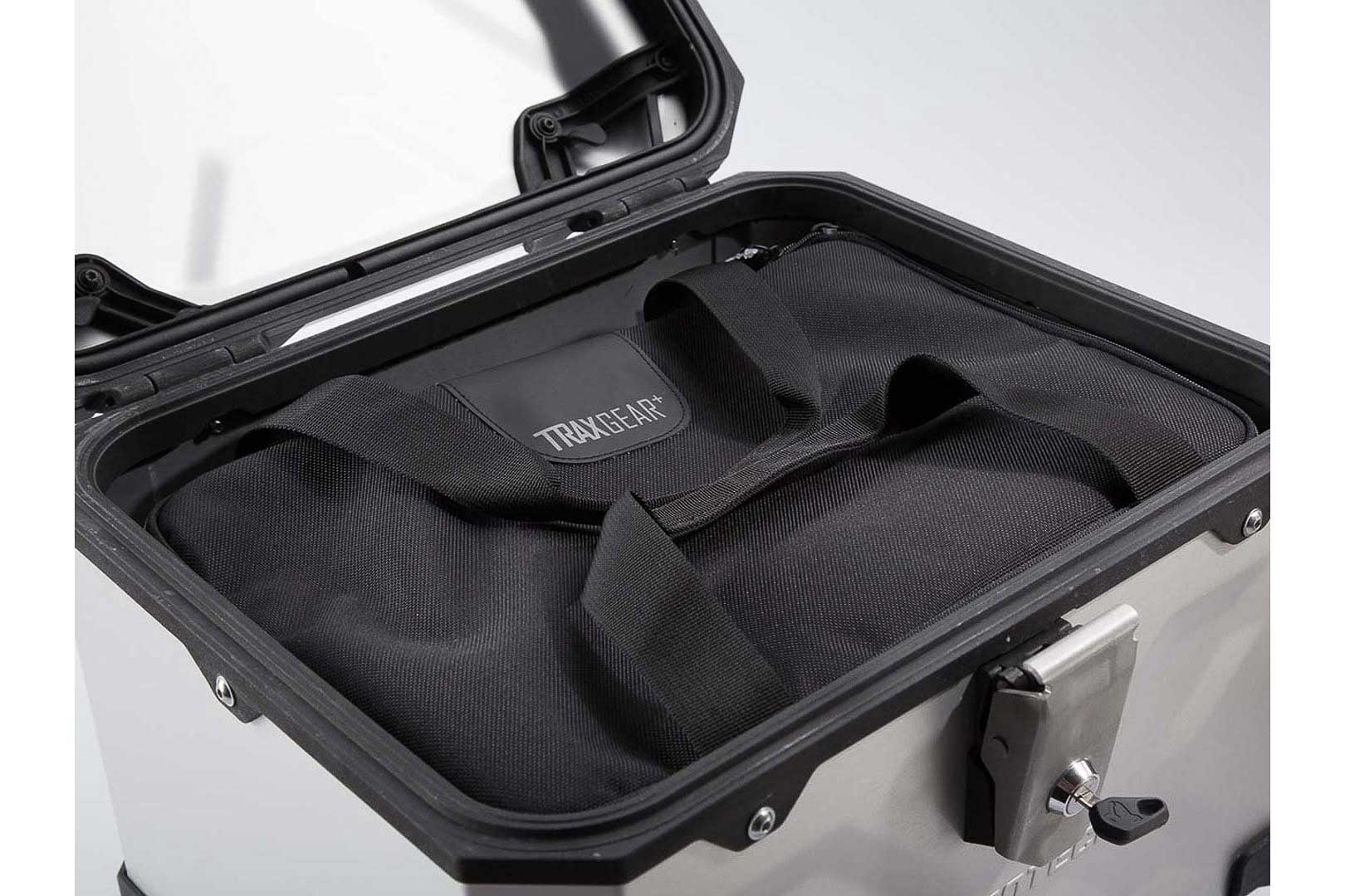 SW-Motech TRAX ADV top case - aluminiu. 38 l. Black. Figura 3