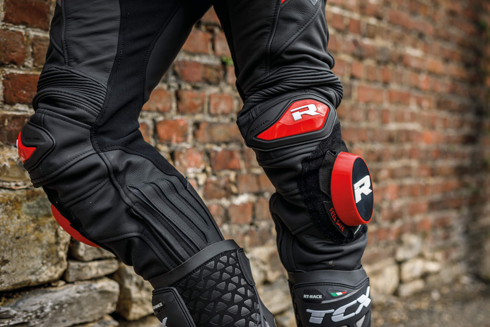 Richa Viper 2 Street perforated Motorcycle Leather Pants black/red 62 Figure 5