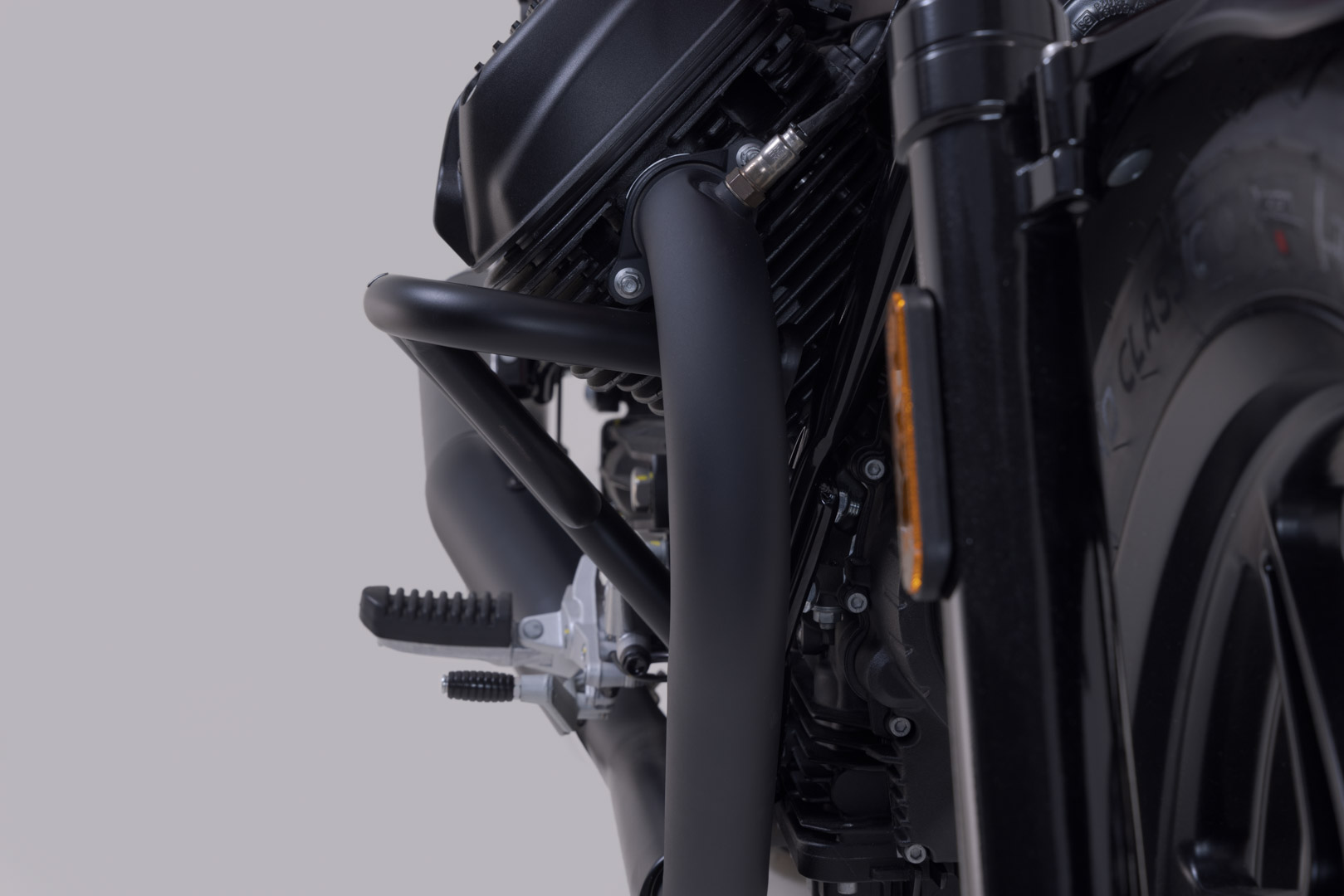 SW-Motech Krockbåge - Svart. Moto Guzzi V7/V9 modeller. Figur 3