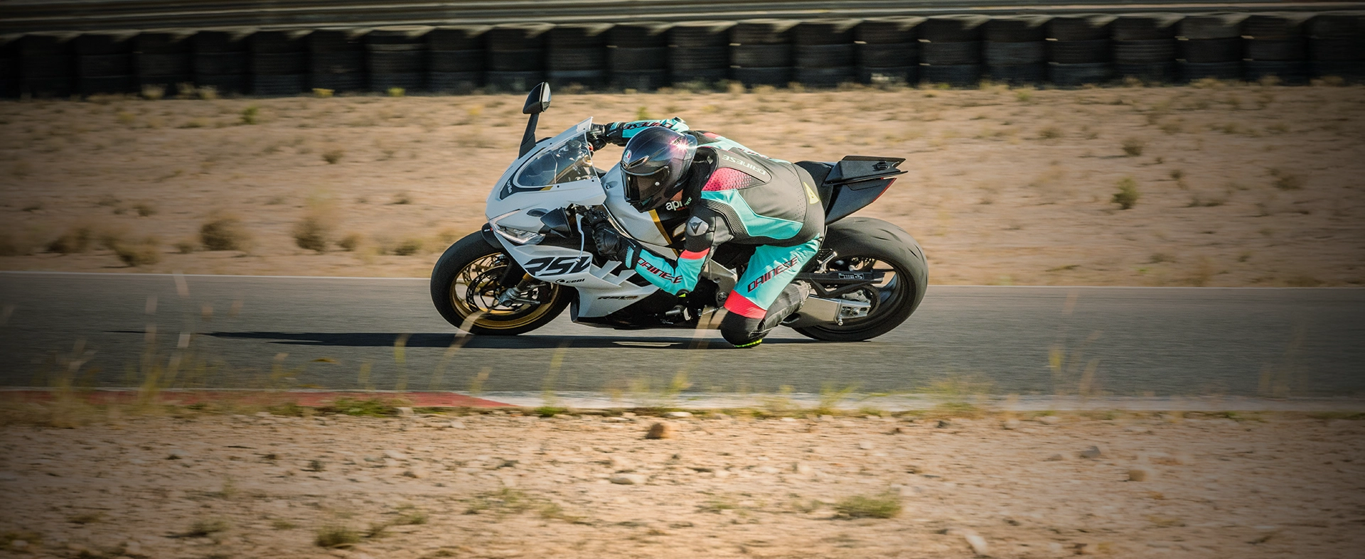 Daineseバイクウエアは、オンラインでお求めいただけます Daineseバイクウエアは、オンラインでお求めいただけます