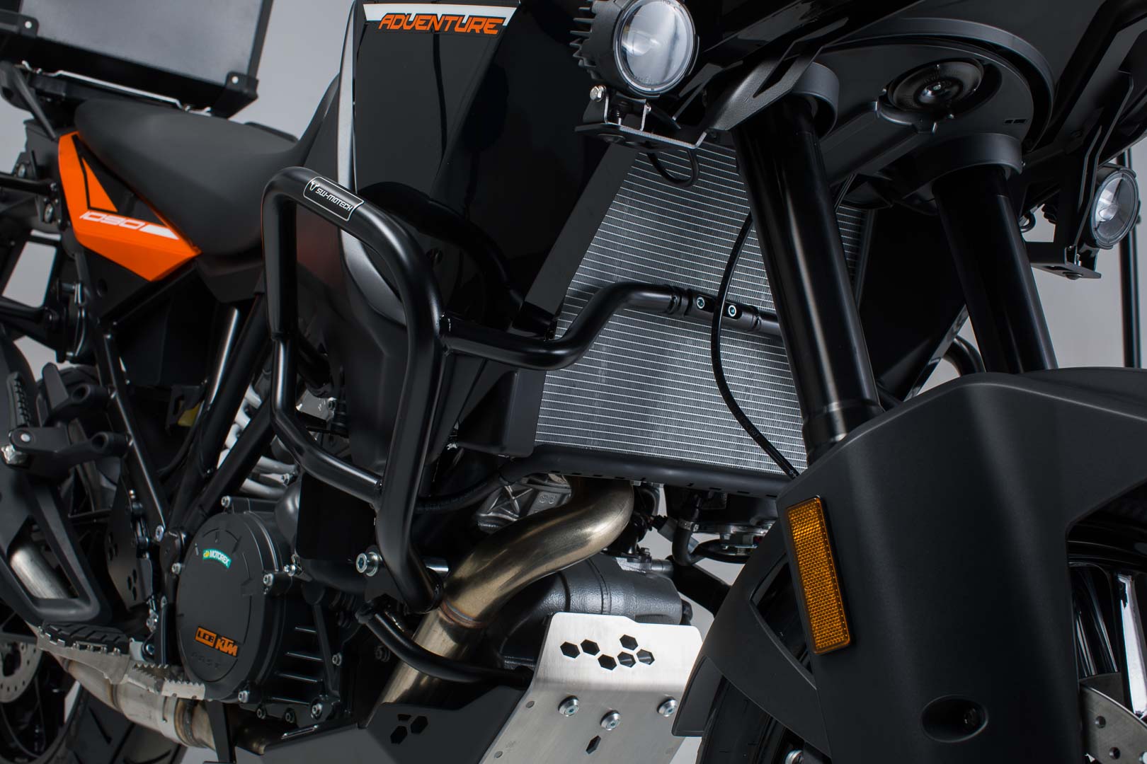 SW-Motech Crash bar - Svart. KTM 1050/1090 Adv, 1290 SAdv S. Figur 1