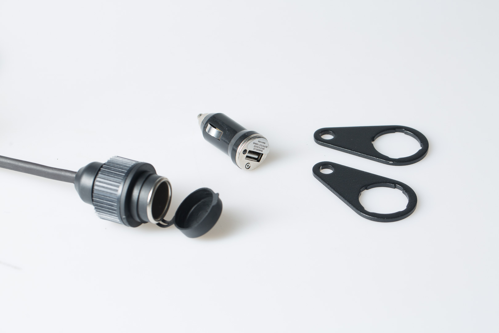 SW-Motech Kit Electric Universal - Priză pentru brichetă de trabuc. Port de alimentare USB. Kit de montare Figura 1